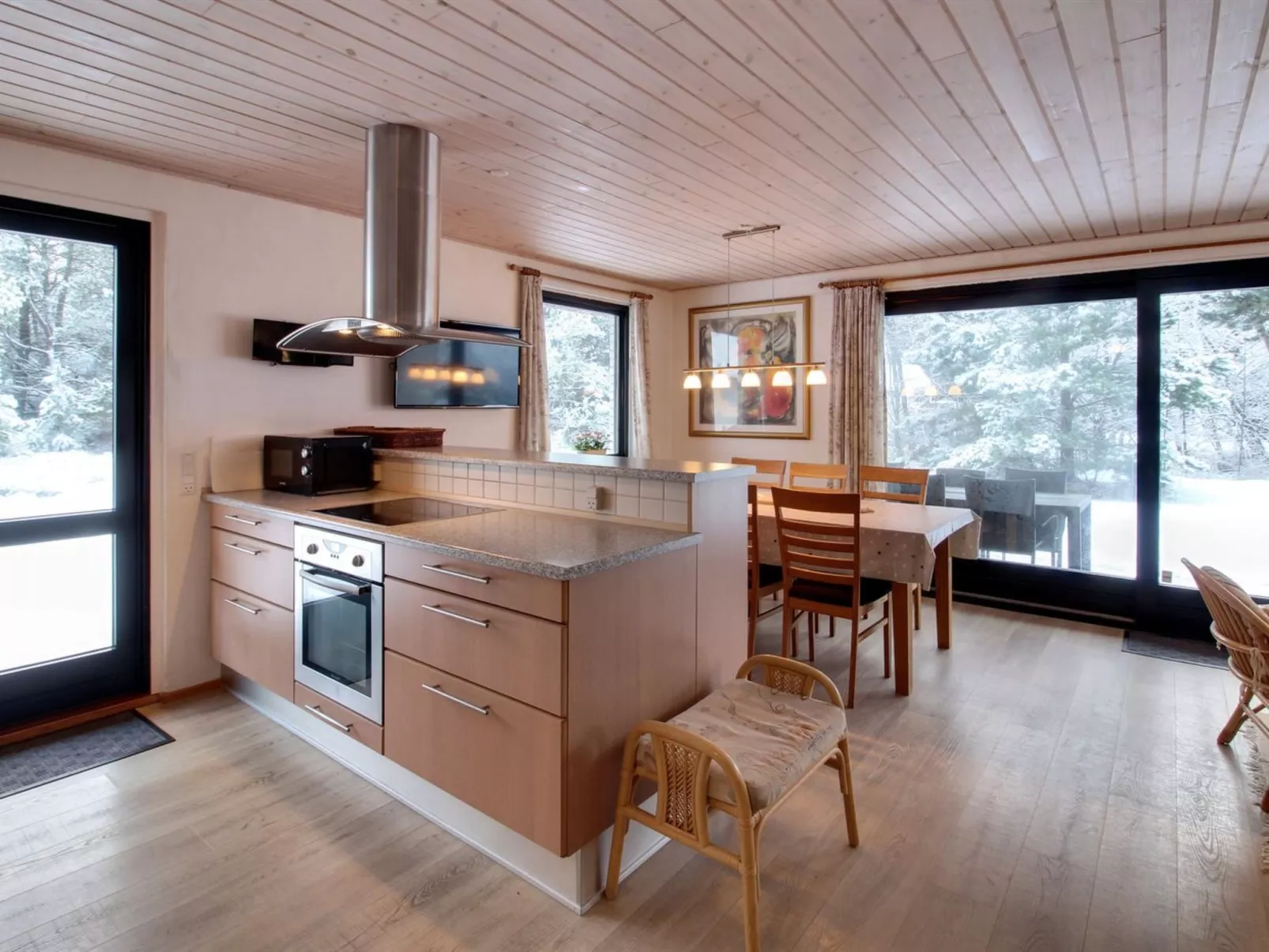 "Vendela" - 2.5km from the sea-Inside