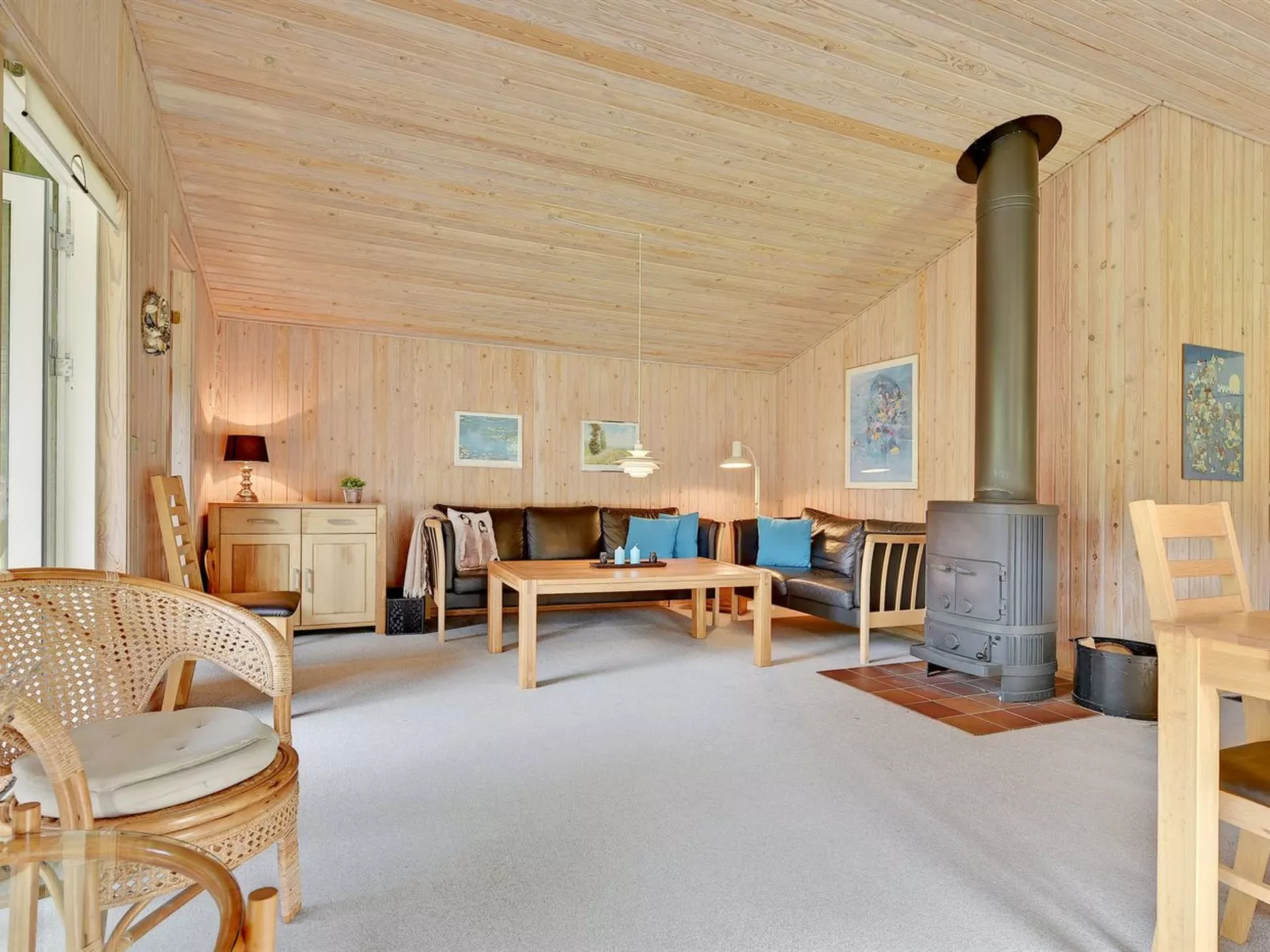 "Editt" - 2km from the sea-Inside