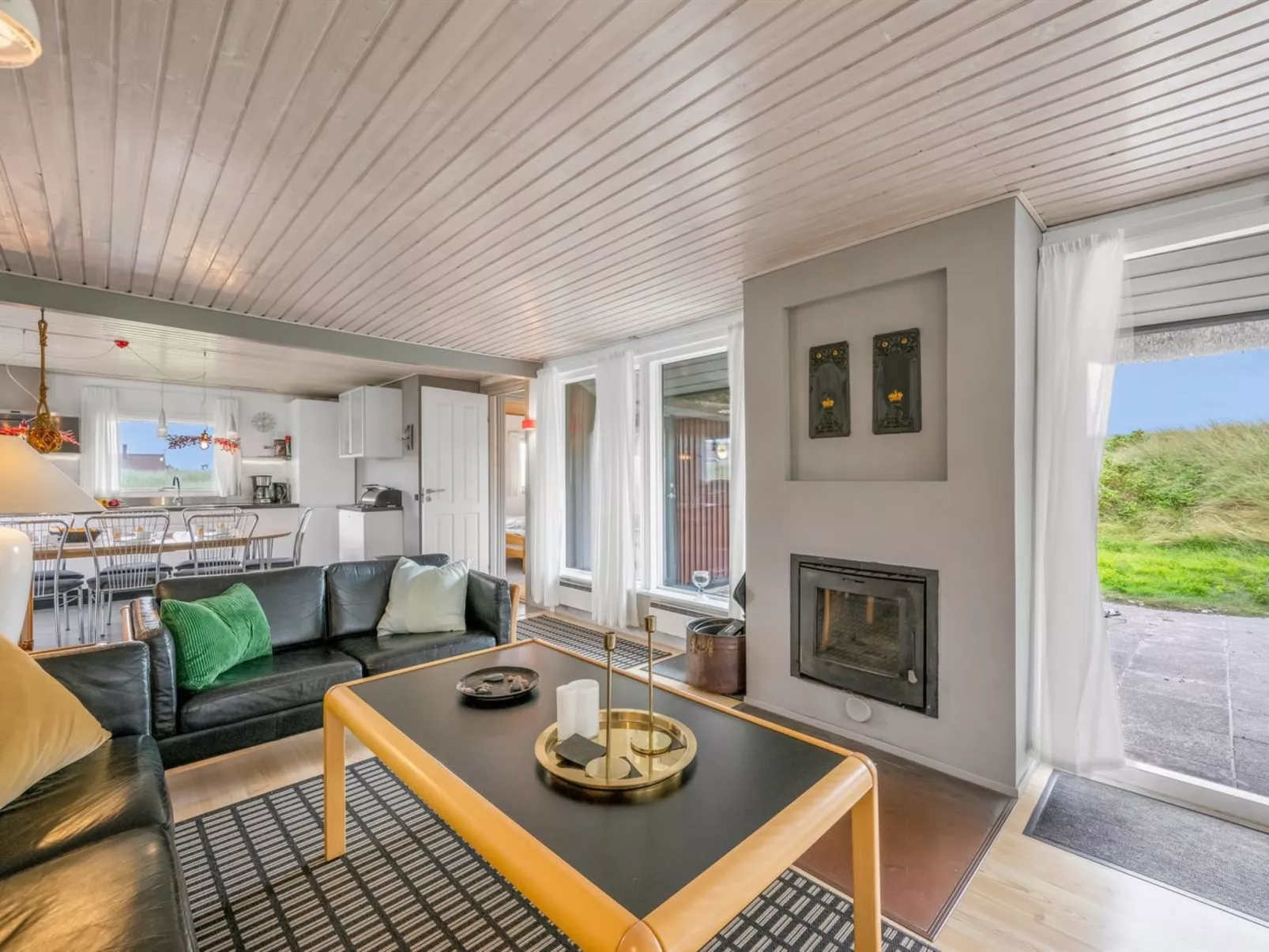 "Nicolaus" -  from the sea-Dedans