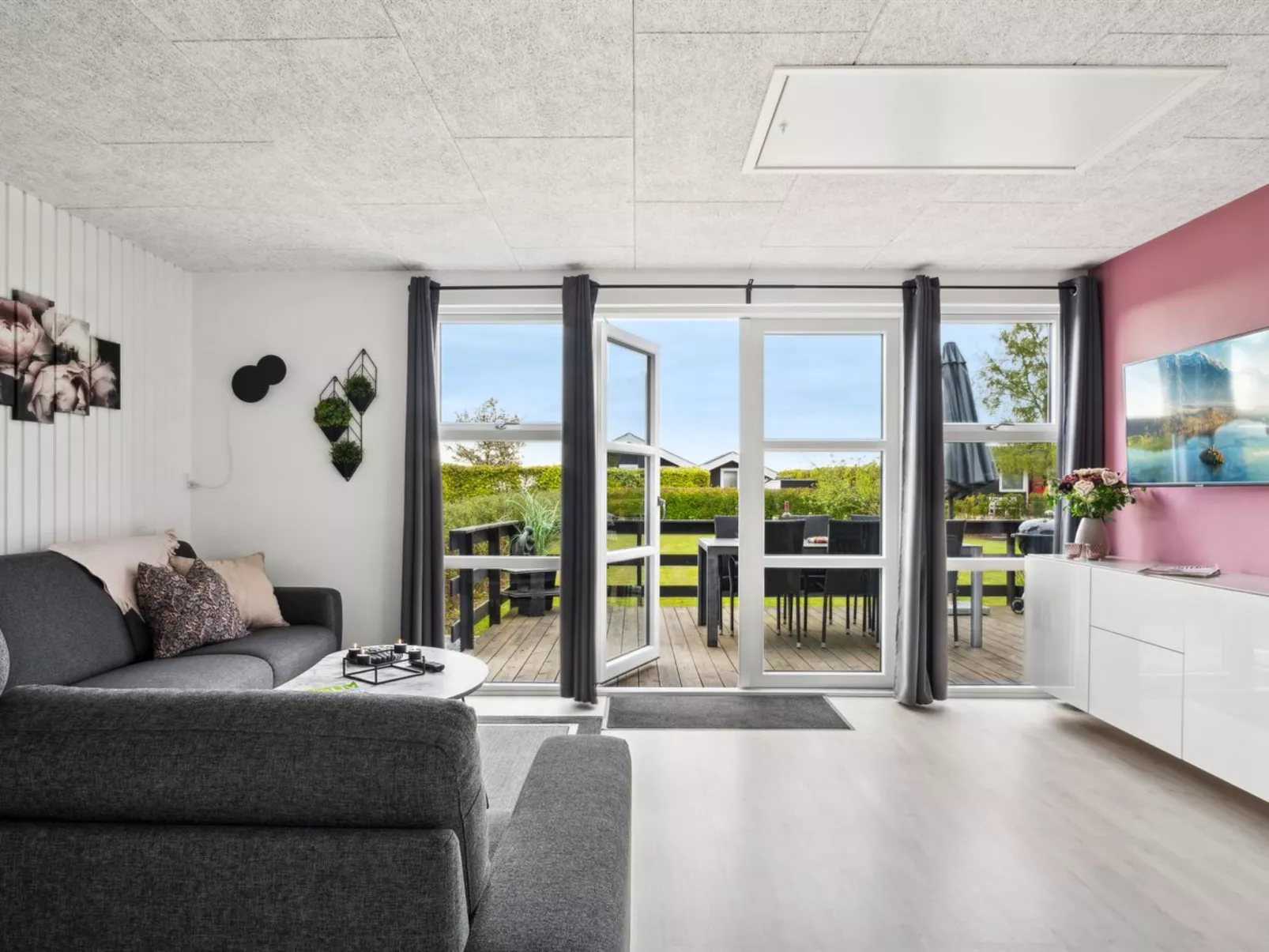 "Elvina" - 200m from the sea-Dedans