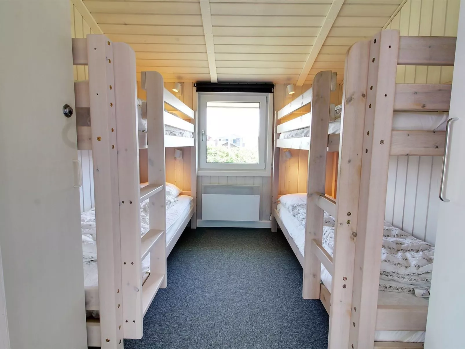 "Sirka" - 200m from the sea-Drinnen