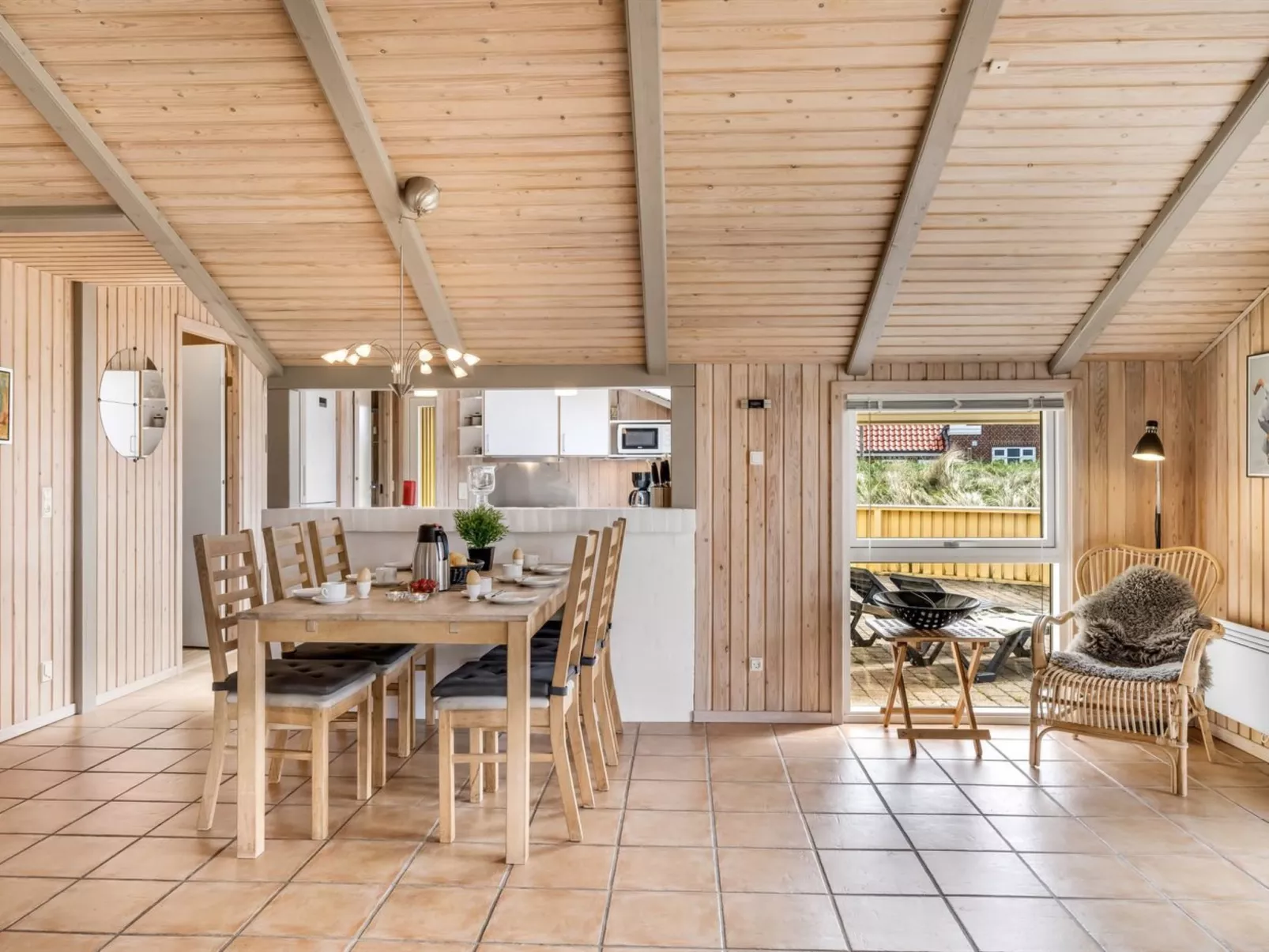 "Skev" - 200m to the fjord-Dedans