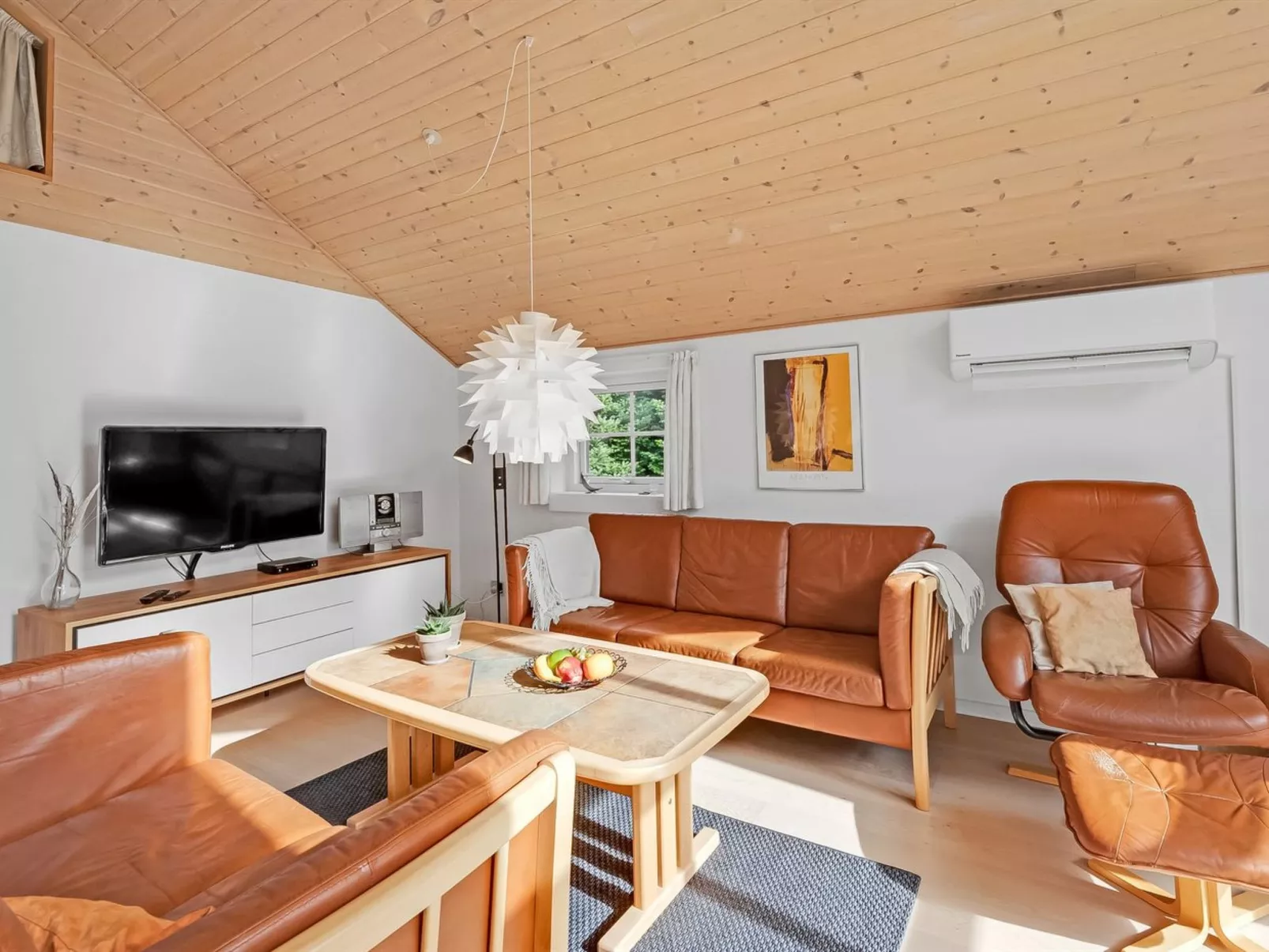 "Herminia" - 350m to the fjord-Dedans