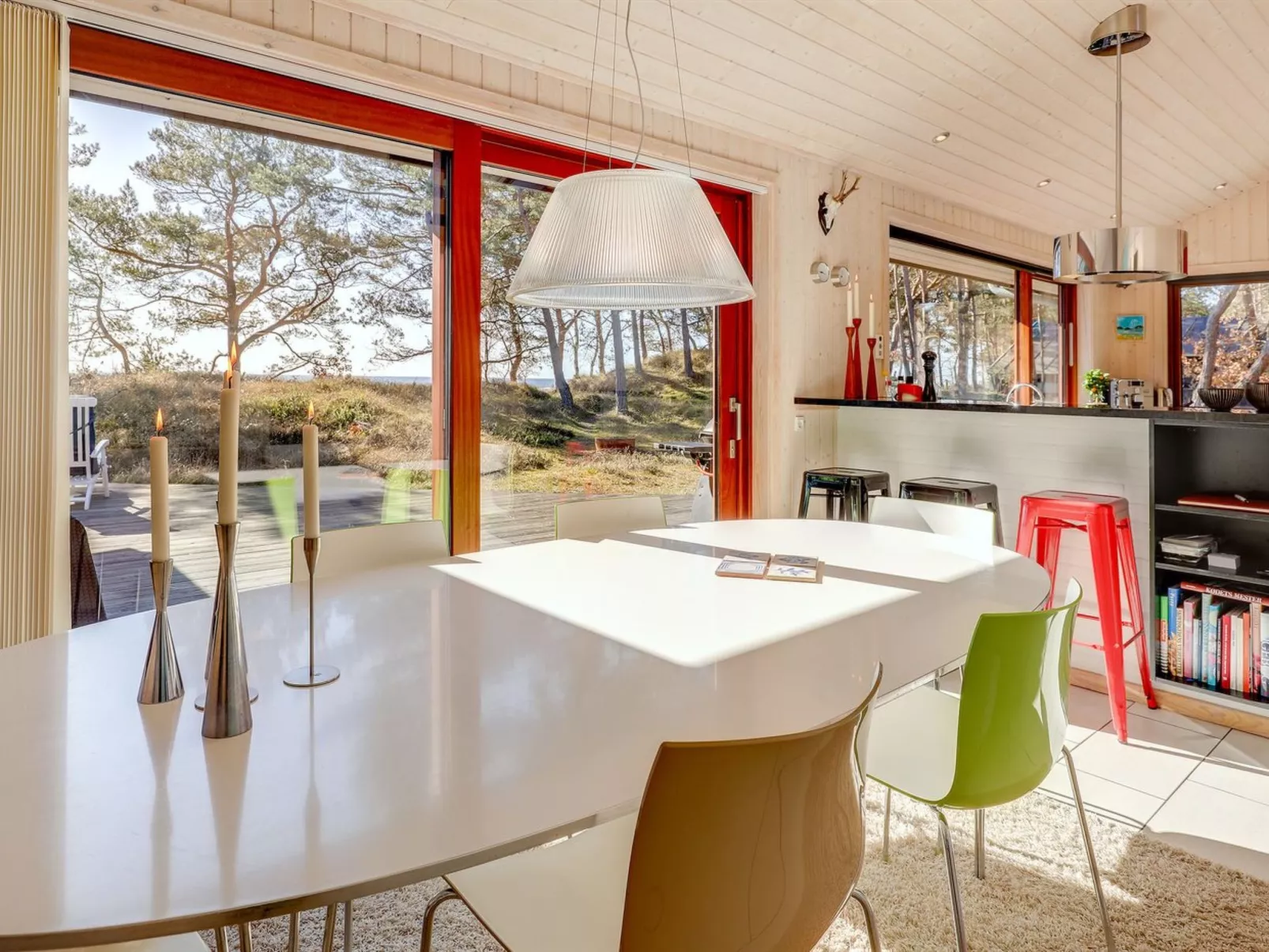 "Unto" - 25m from the sea-Drinnen