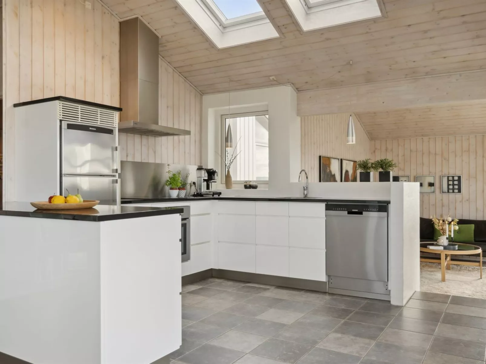 "Ohto" - 281m from the sea-Dedans