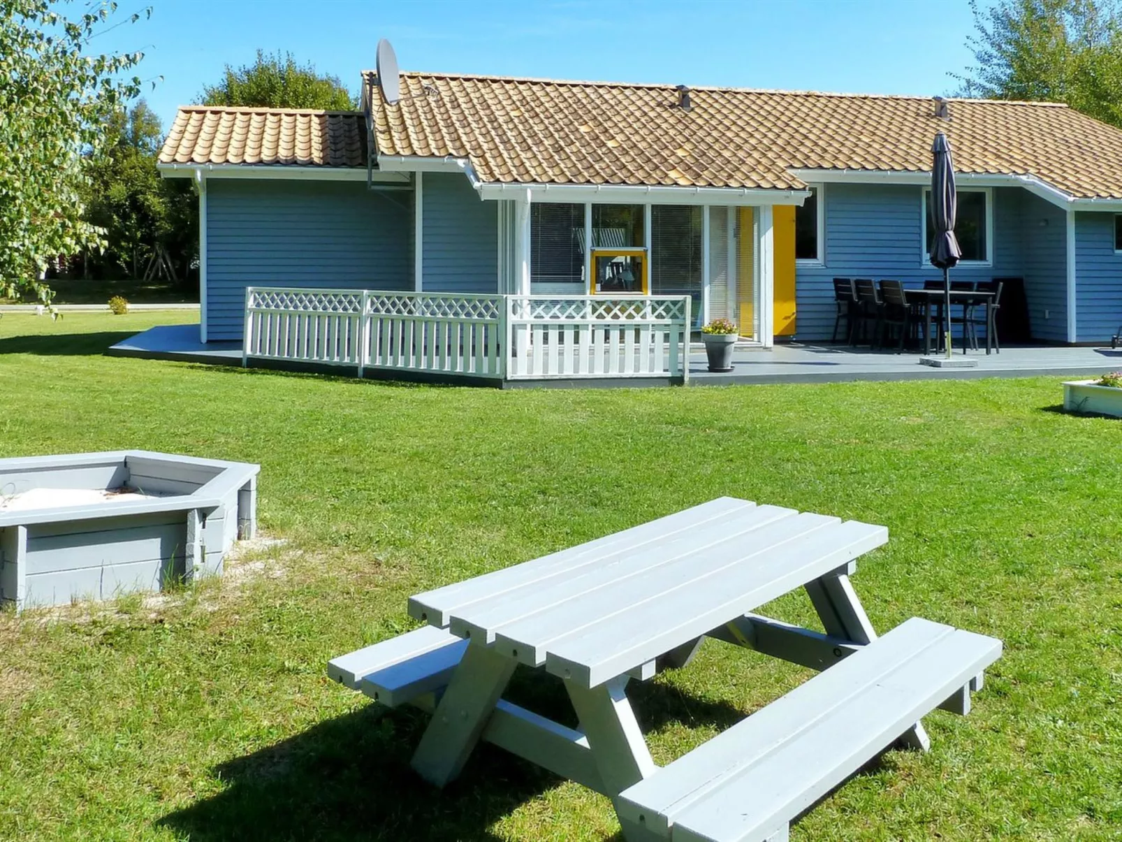 "Jouko" - 400m from the sea-Draußen