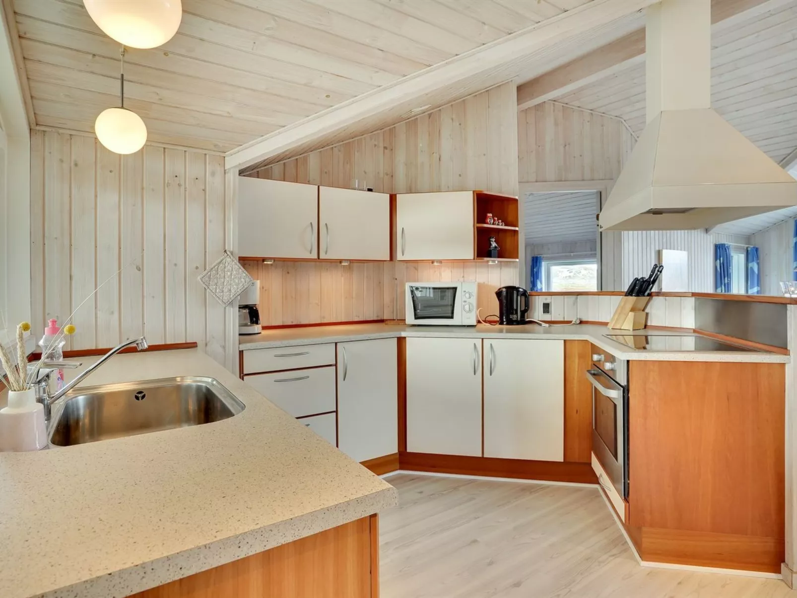 "Zaga" -  from the sea-Dedans