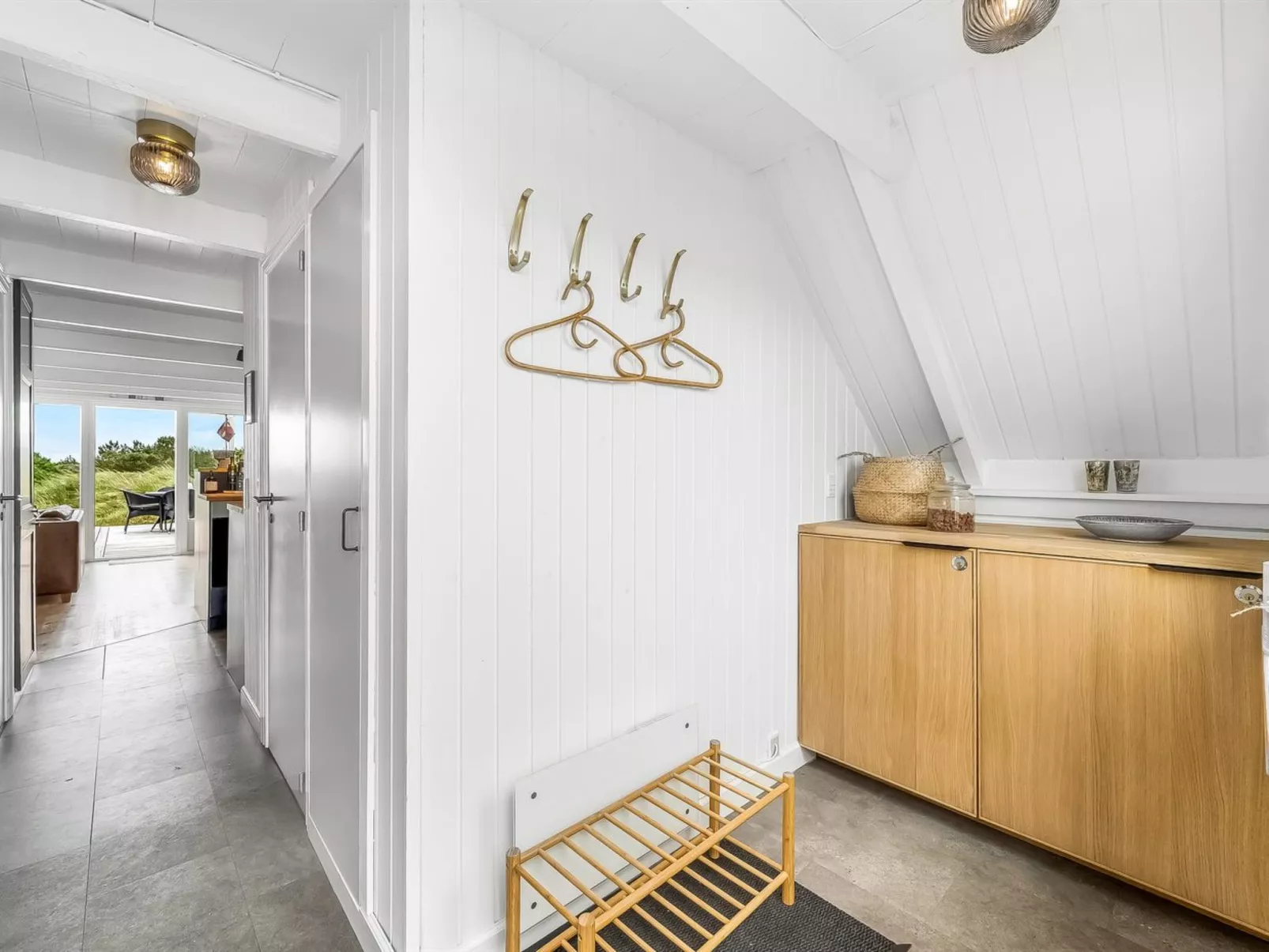 "Hen" - 400m from the sea-Dedans