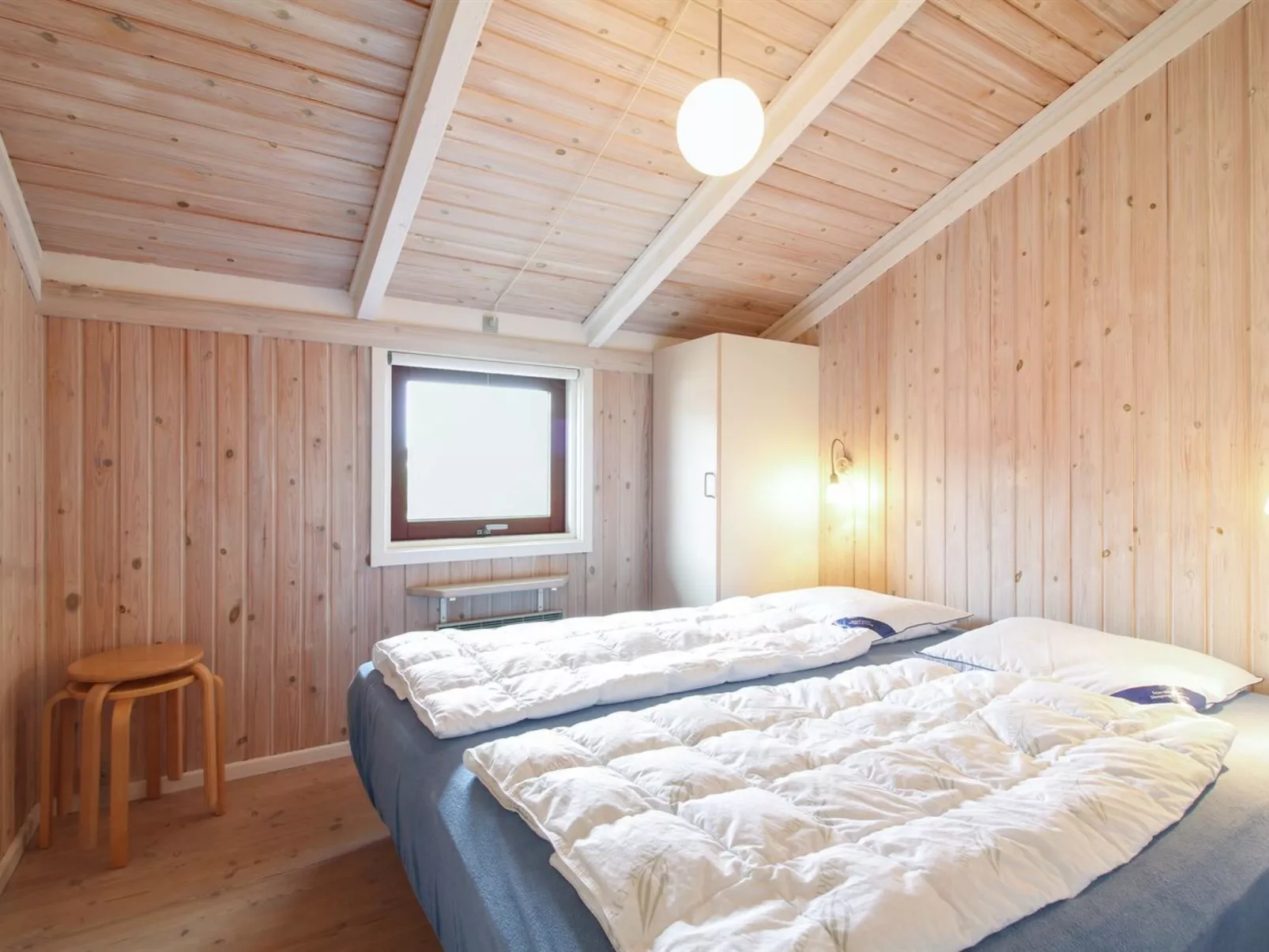 "Skrallan" - 400m from the sea-Drinnen