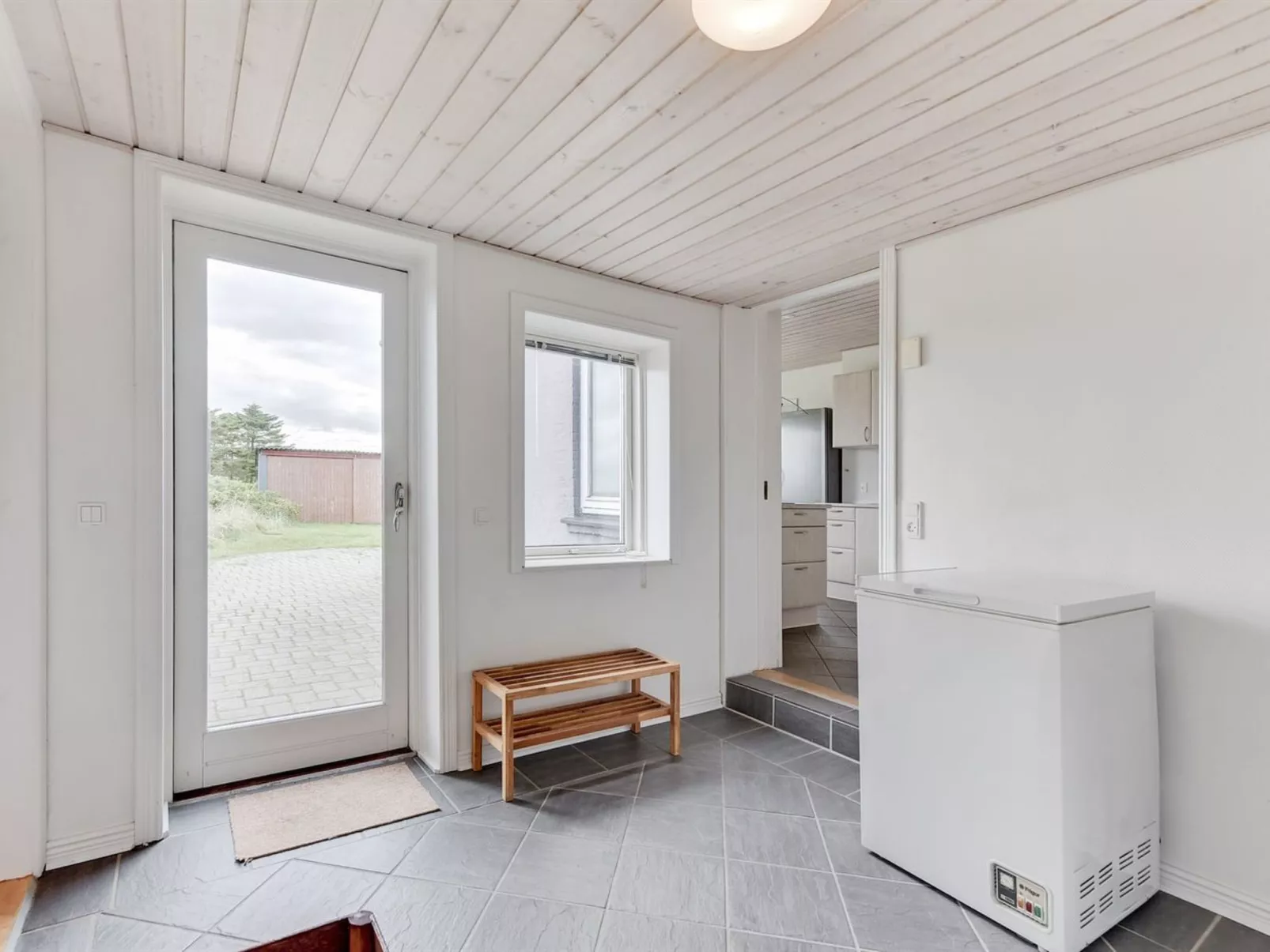 "Matthias" - 400m to the fjord-Dedans