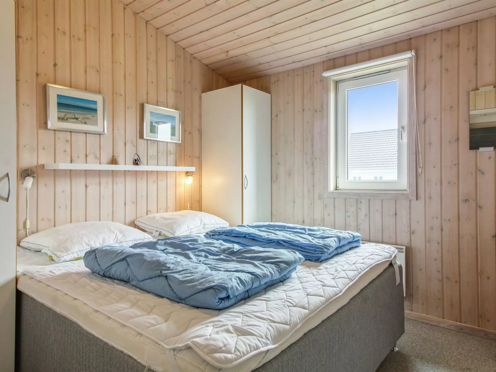 "Eyvin" - 100m from the sea-Inside