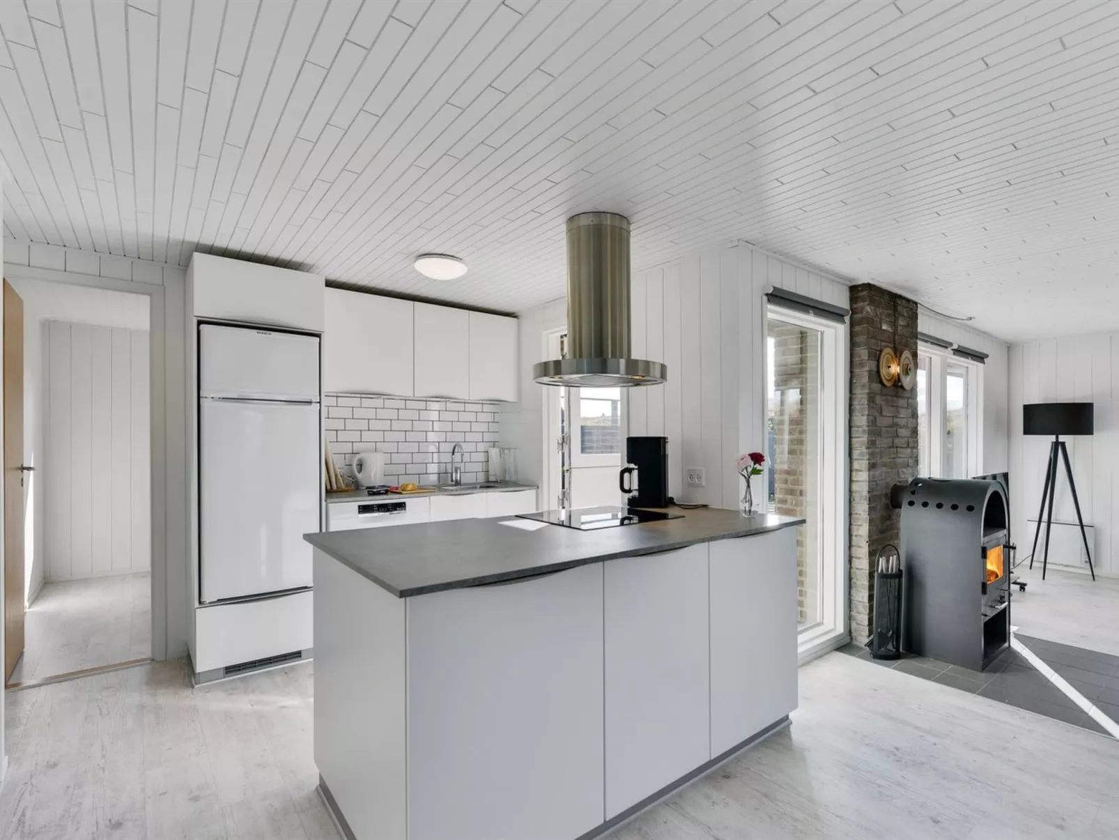 "Aiske" -  from the sea-Inside