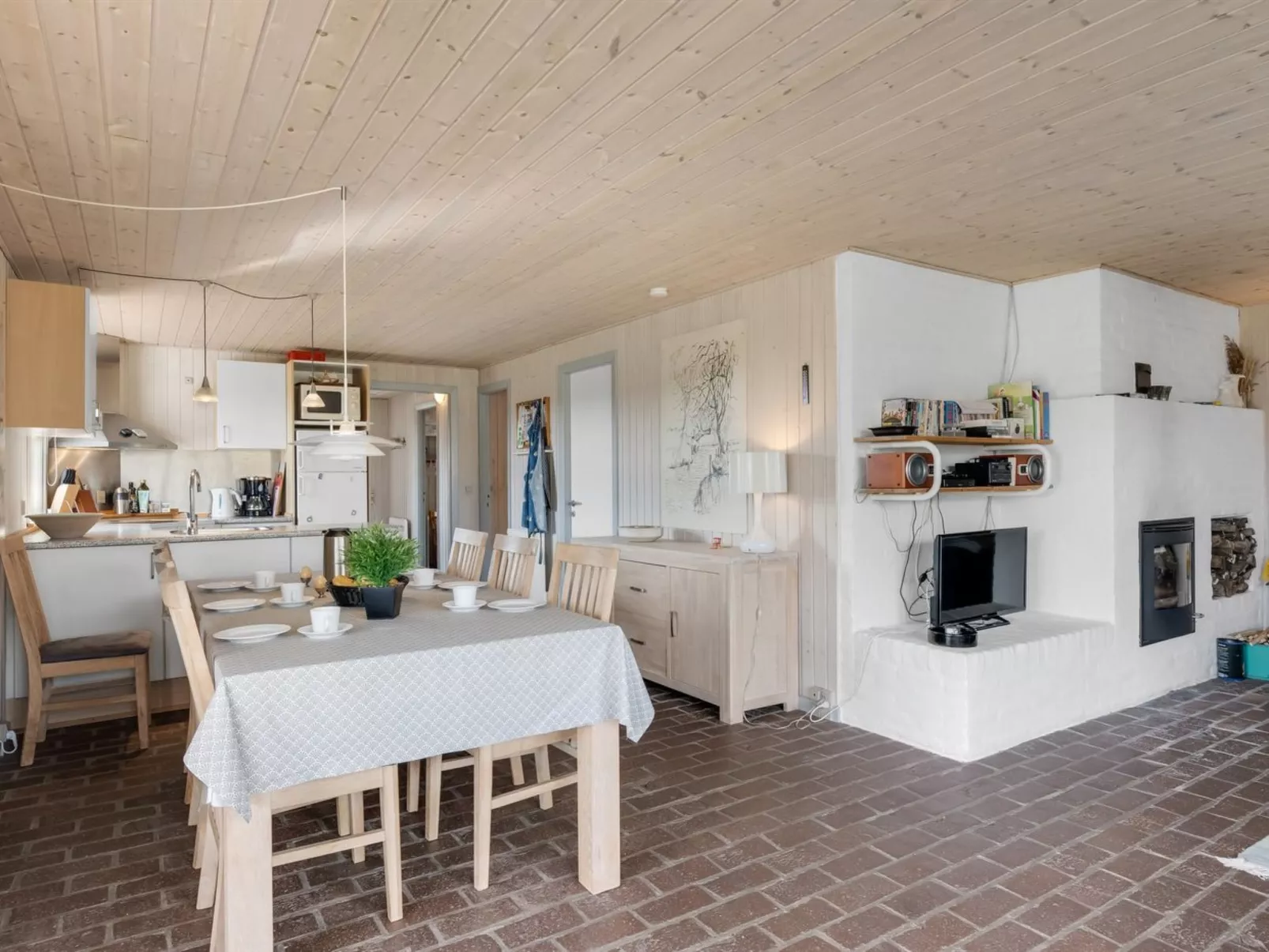 "Sutere" - 200m to the fjord-Inside