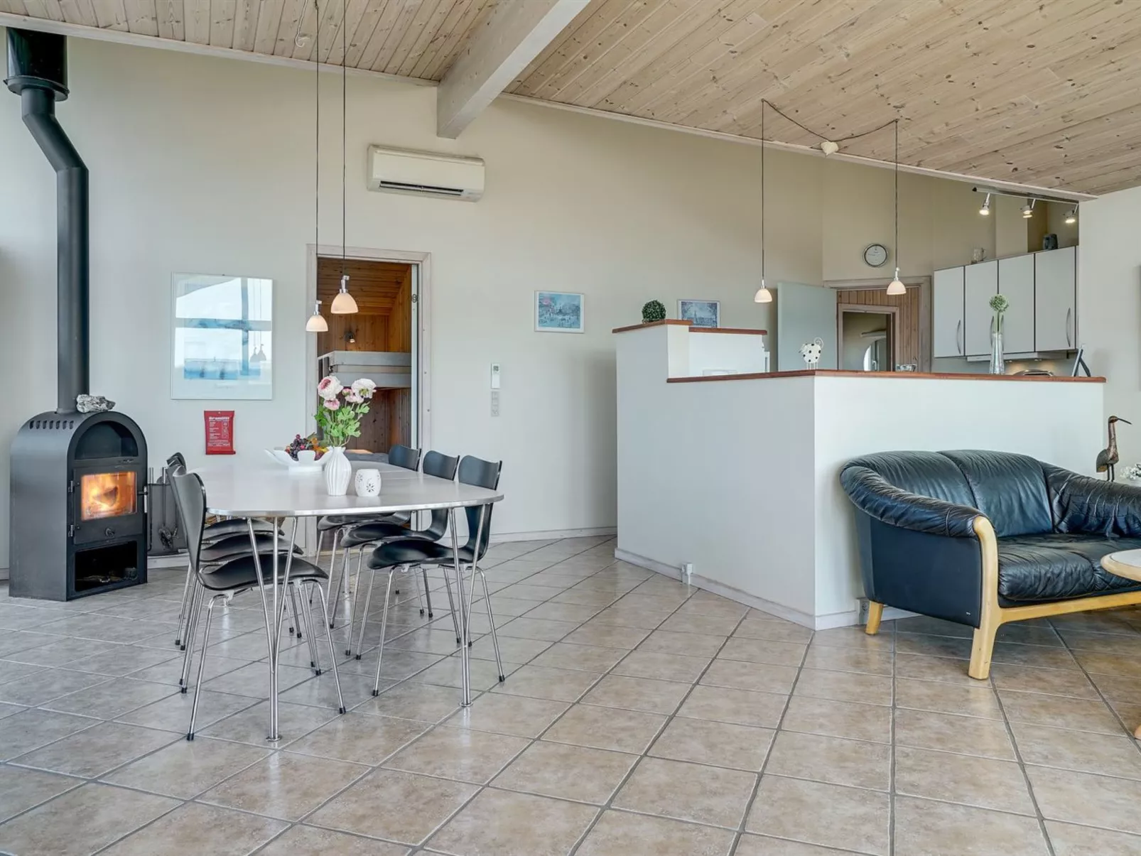 "Riste" - 450m from the sea-Drinnen