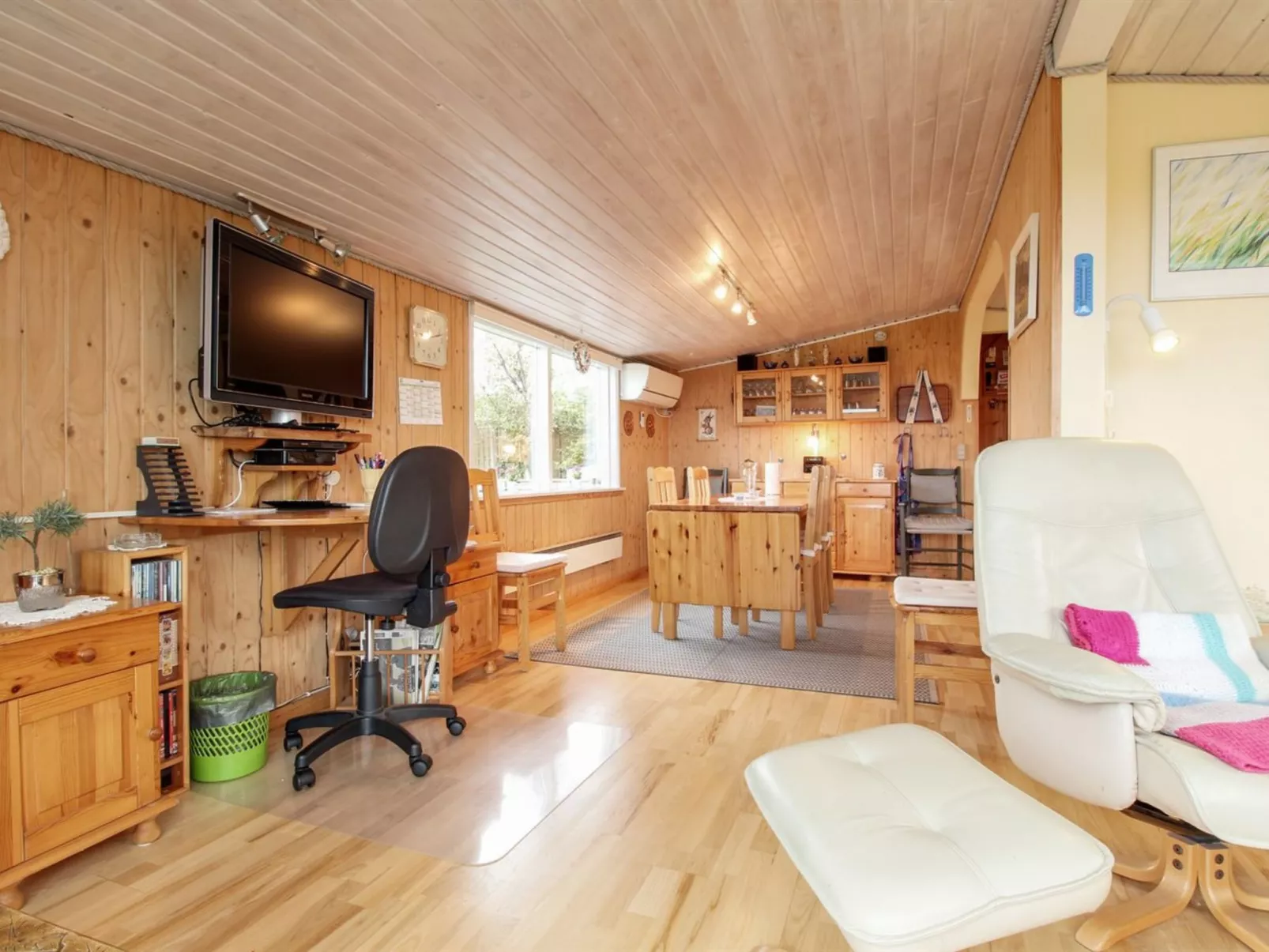 "Lilibeth" - 300m from the sea-Inside