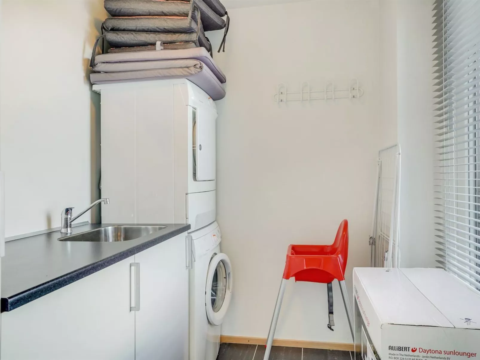 "Theis" - 100m from the sea-Inside