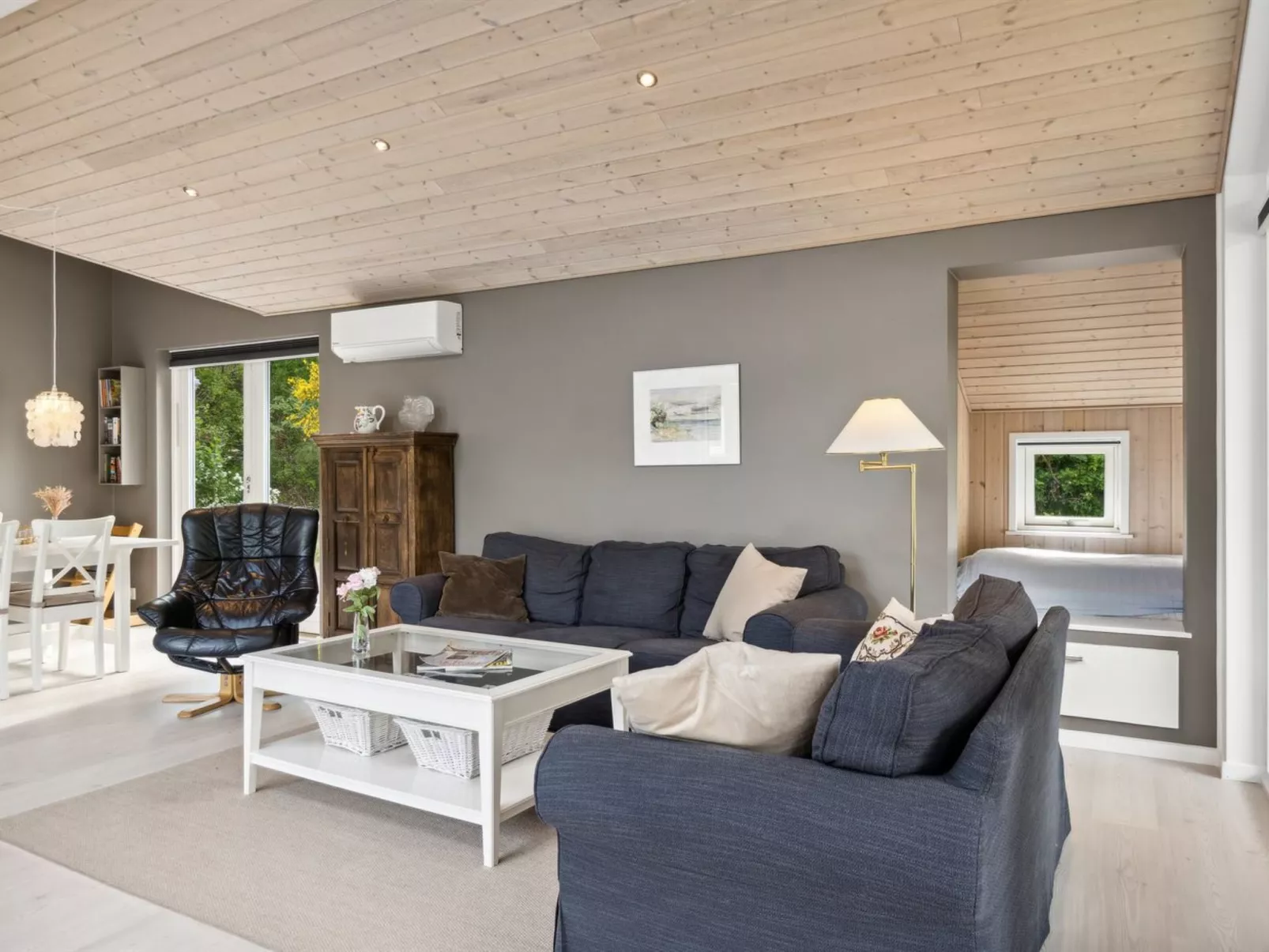 "Hunlef" - 400m from the sea-Inside