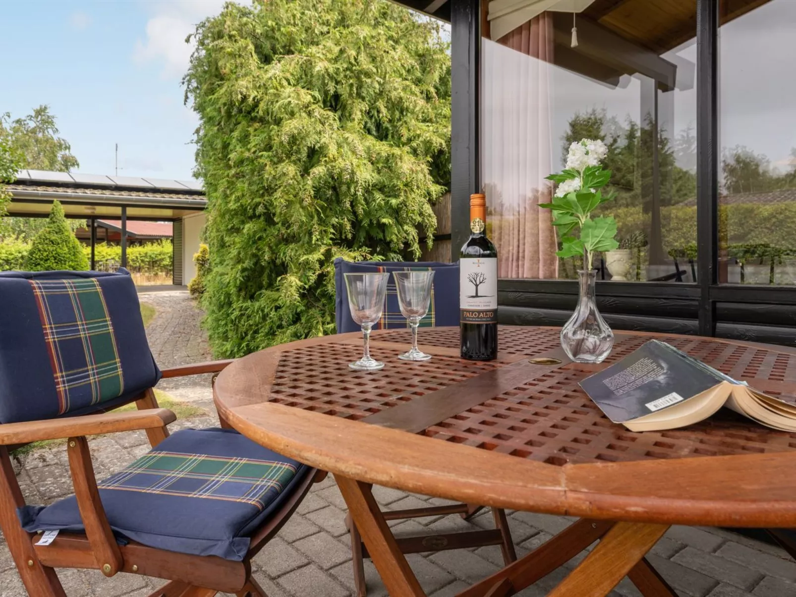 "Siem" - 650m from the sea-Outside