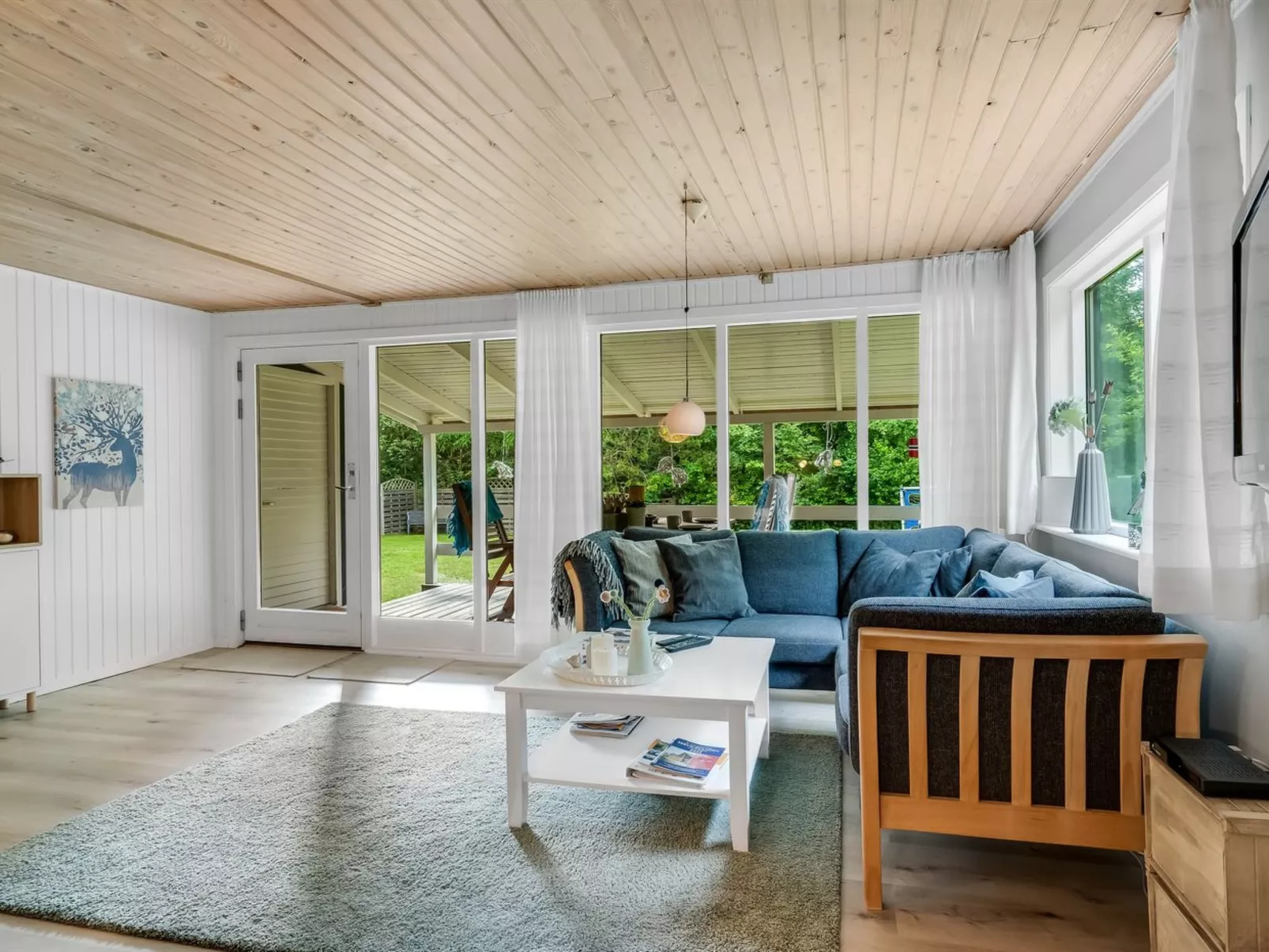 "Fergie" - 400m from the sea-Inside