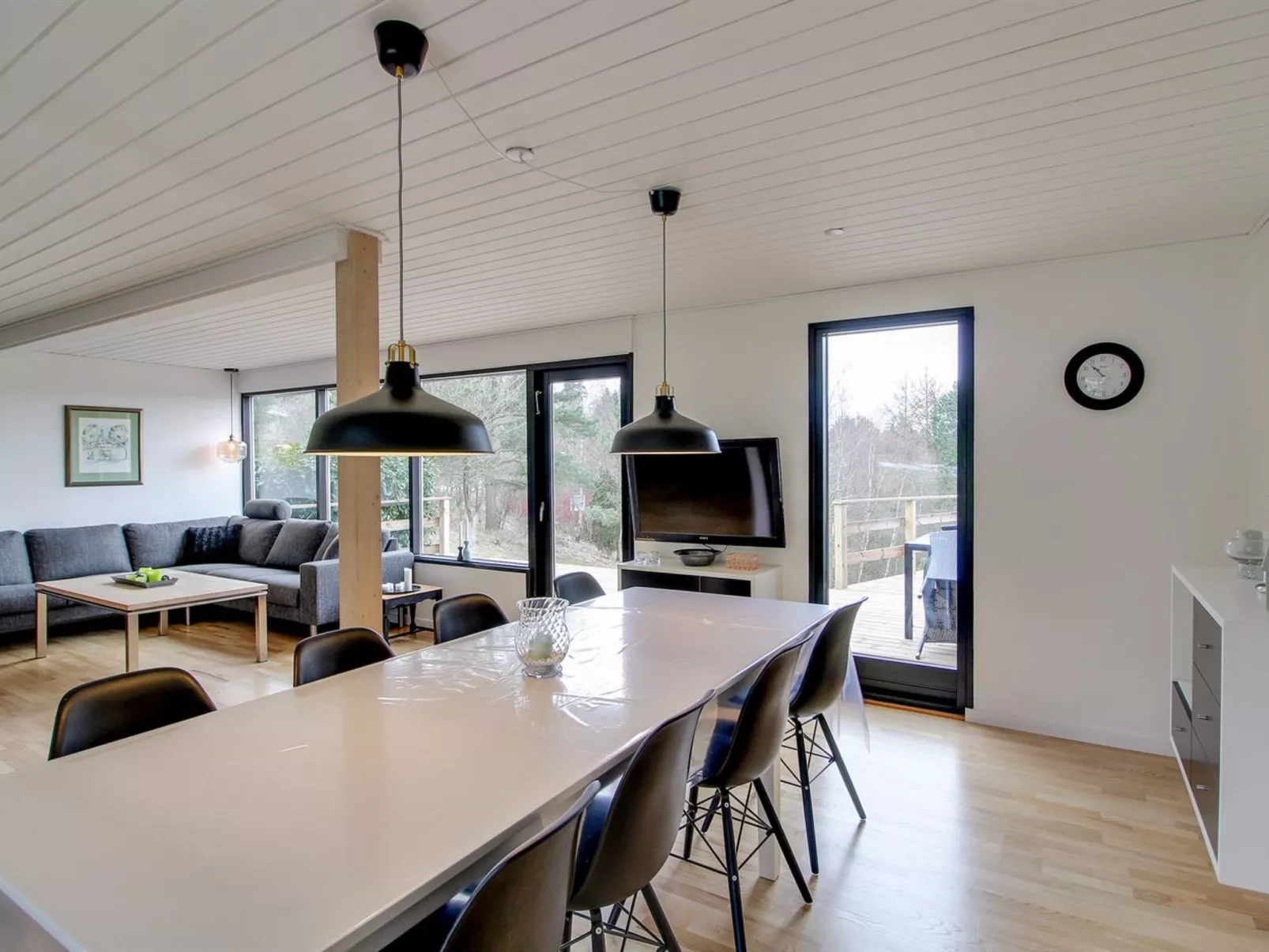 "Amai" - 1.5km from the sea-Inside