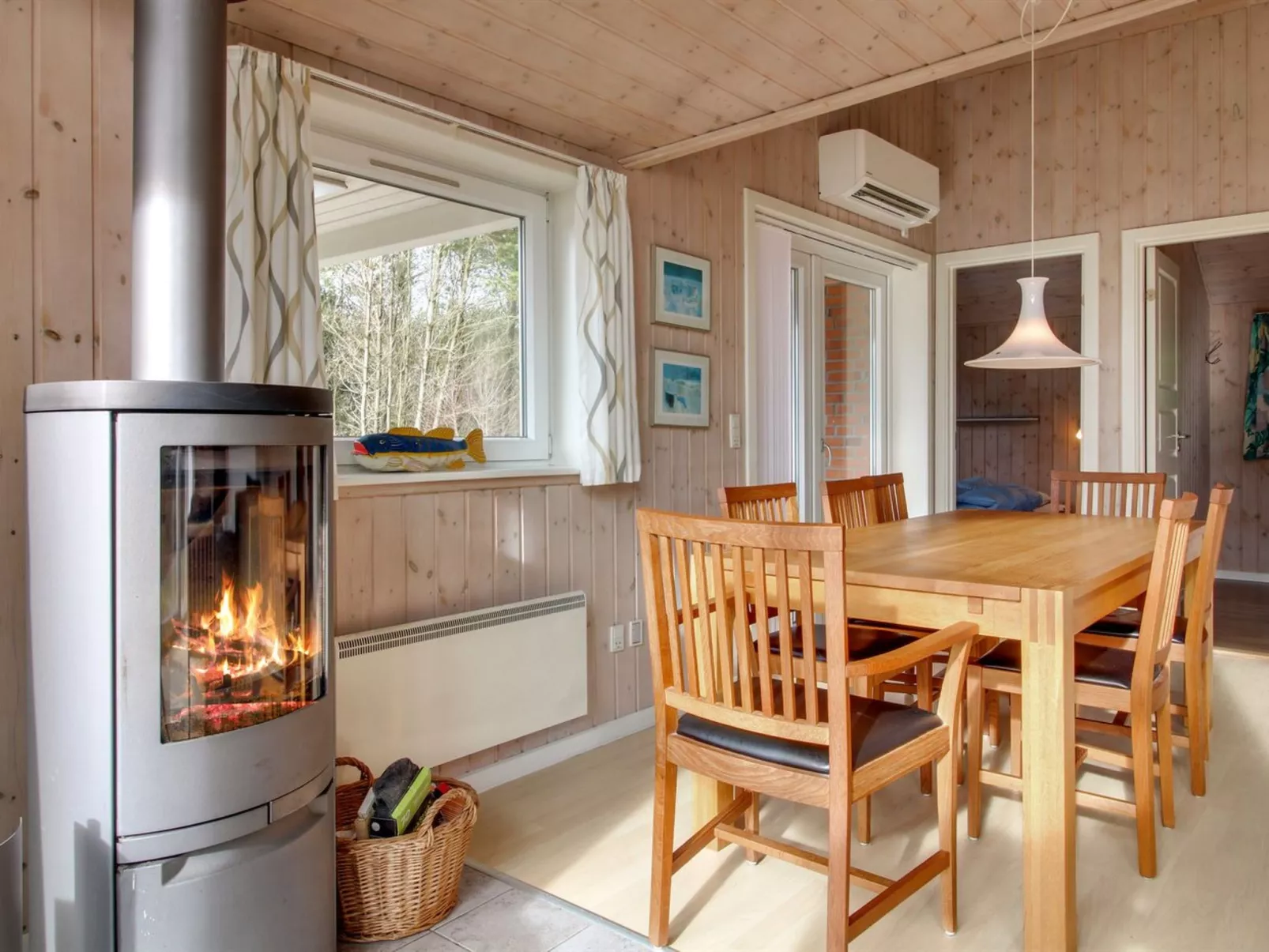 "Taisto" - 1.8km from the sea-Inside