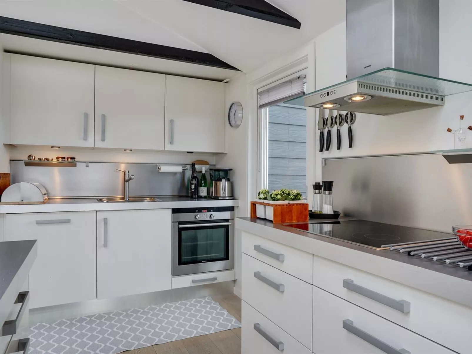 "Kuno" - 300m from the sea-Dedans