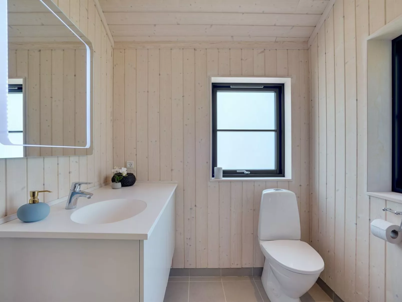 "Gunver" - 150m from the sea-Inside