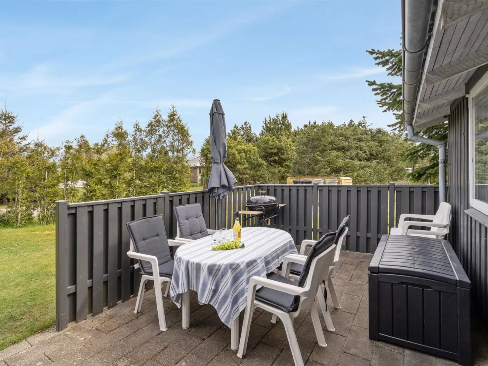 "Hope" - 350m to the fjord-Draußen