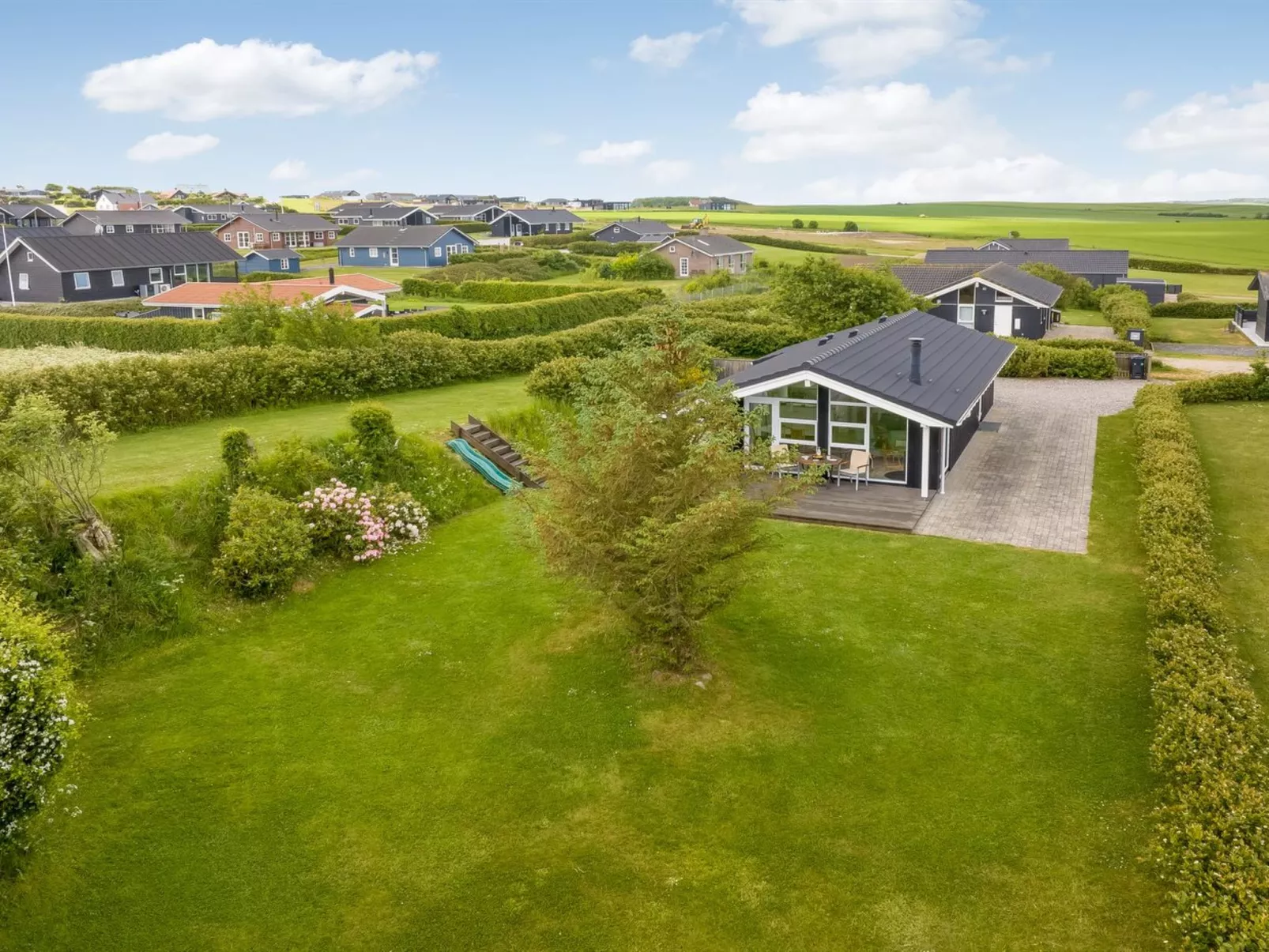 "Tanna" - 330m to the fjord-Outside