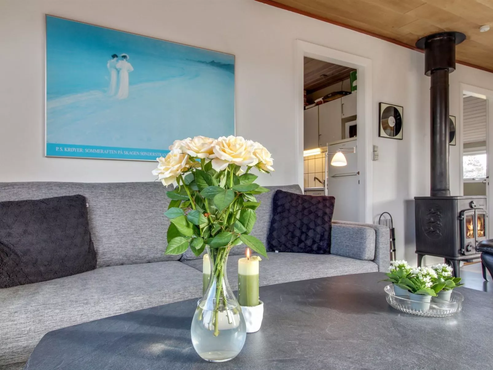 "Pupa" - 500m from the sea-Inside