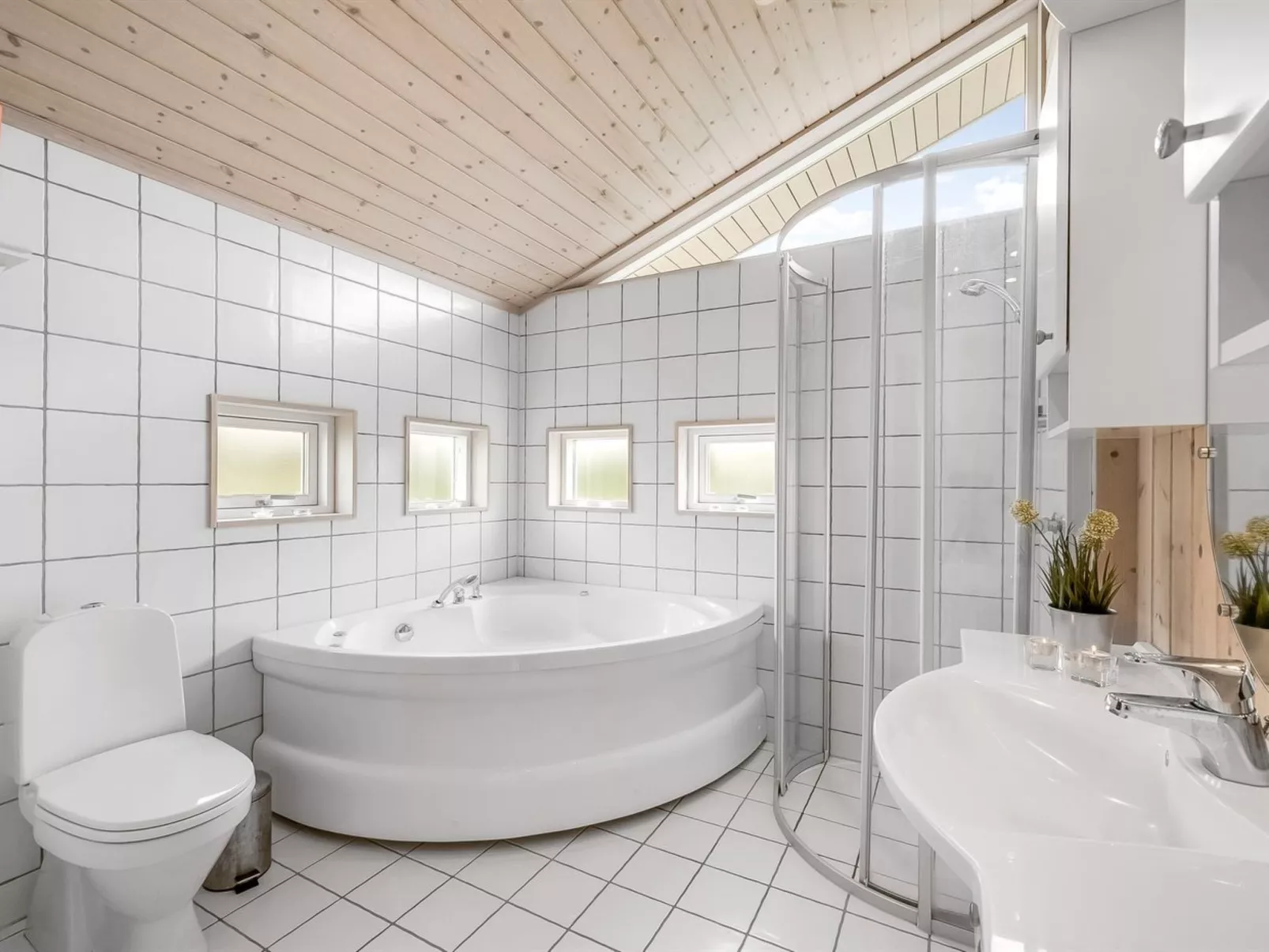 "Lucio" - 350m to the fjord-Inside