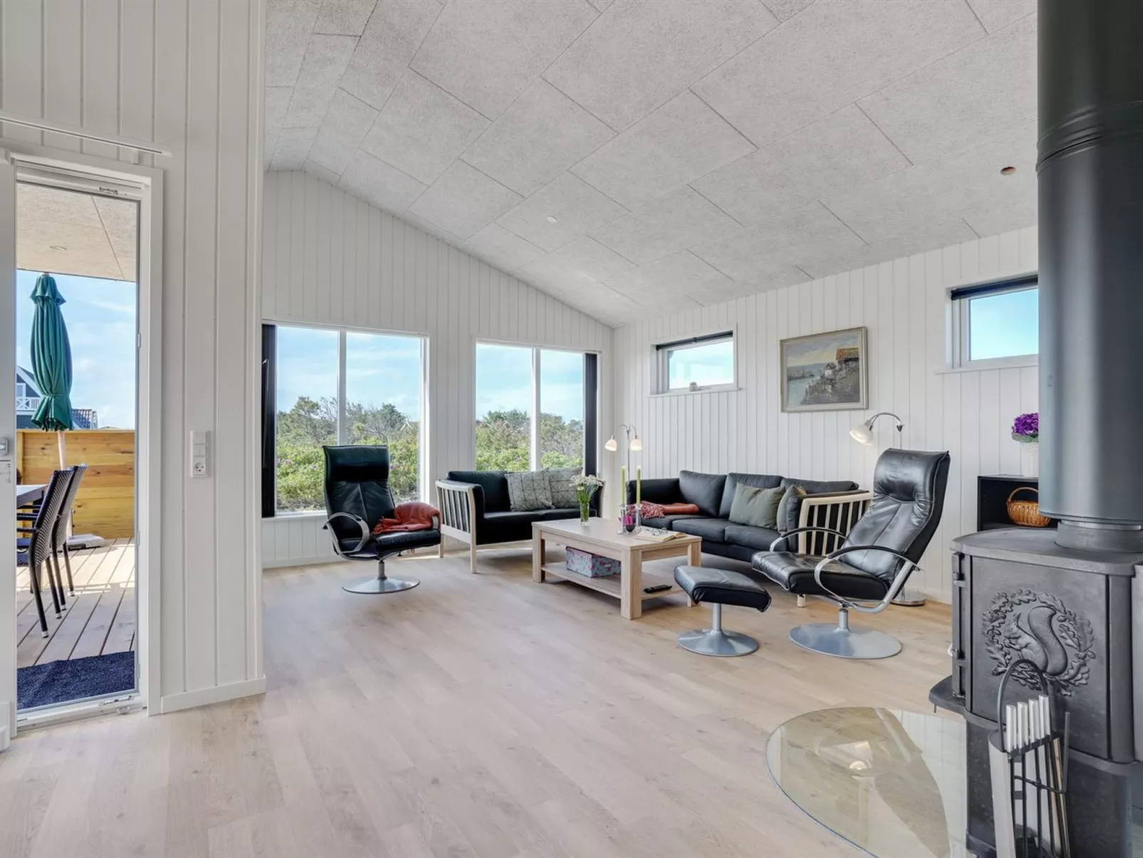 "Alvhild" -  from the sea-Dedans