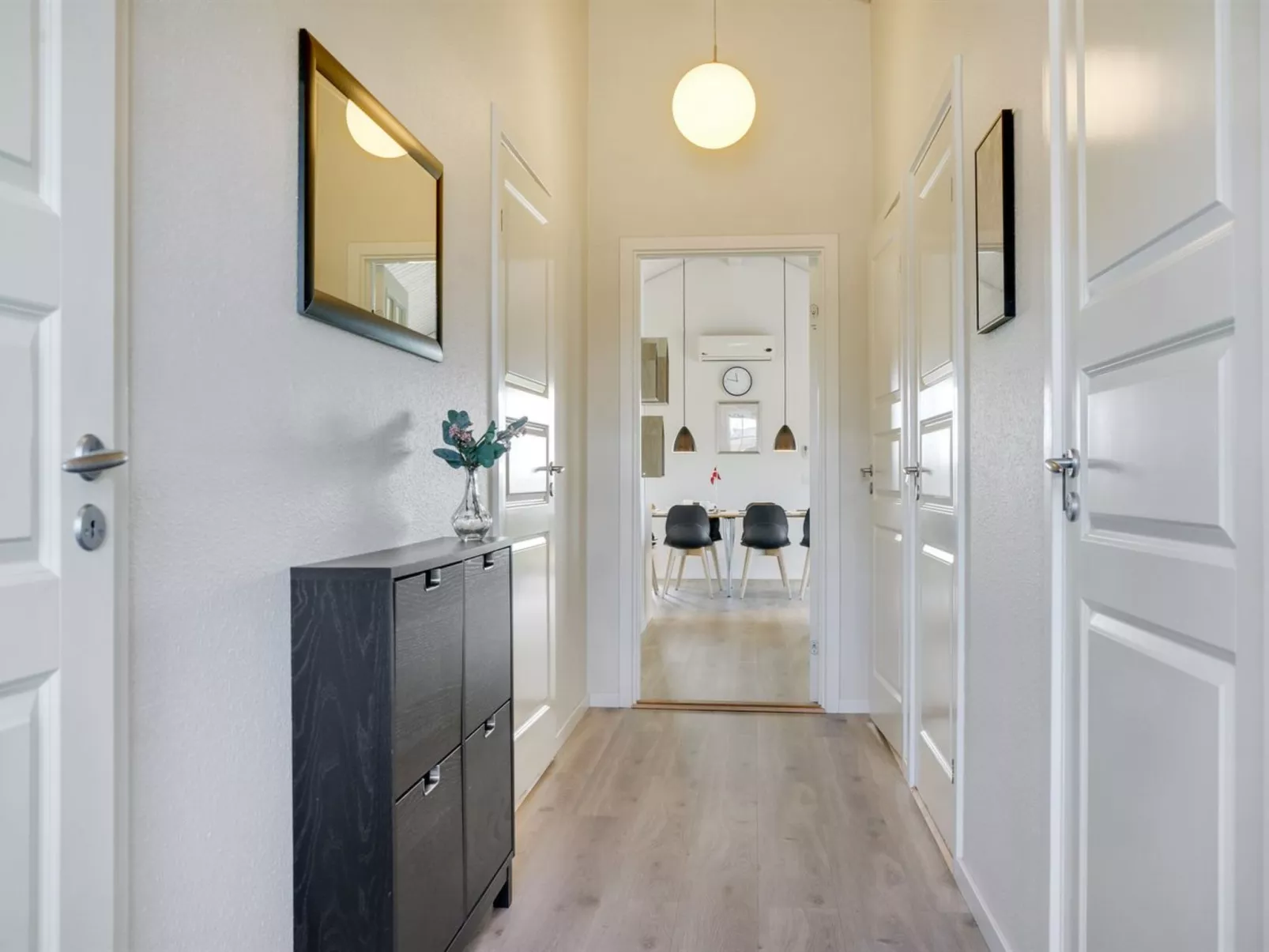 "Mieka" - 400m from the sea-Inside