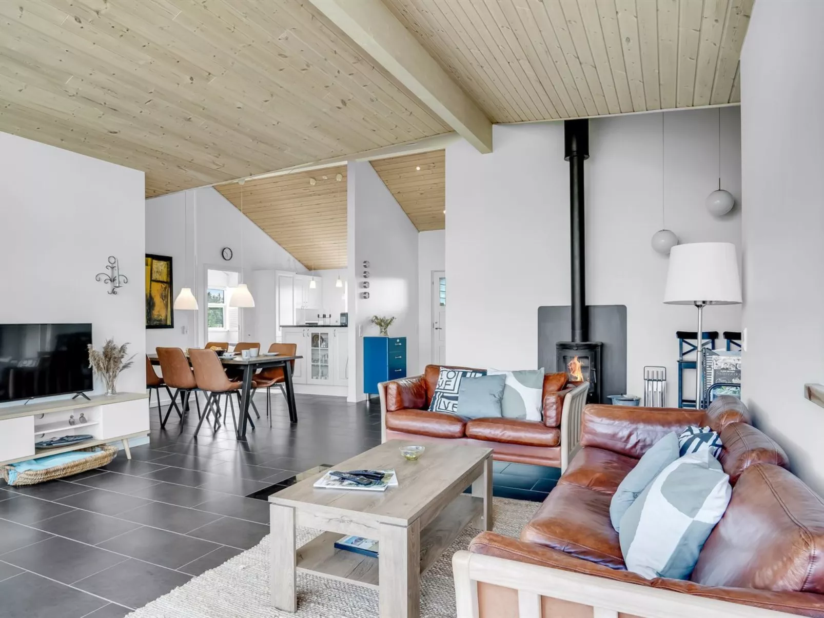 "Sulki" - 3.5km from the sea-Dedans