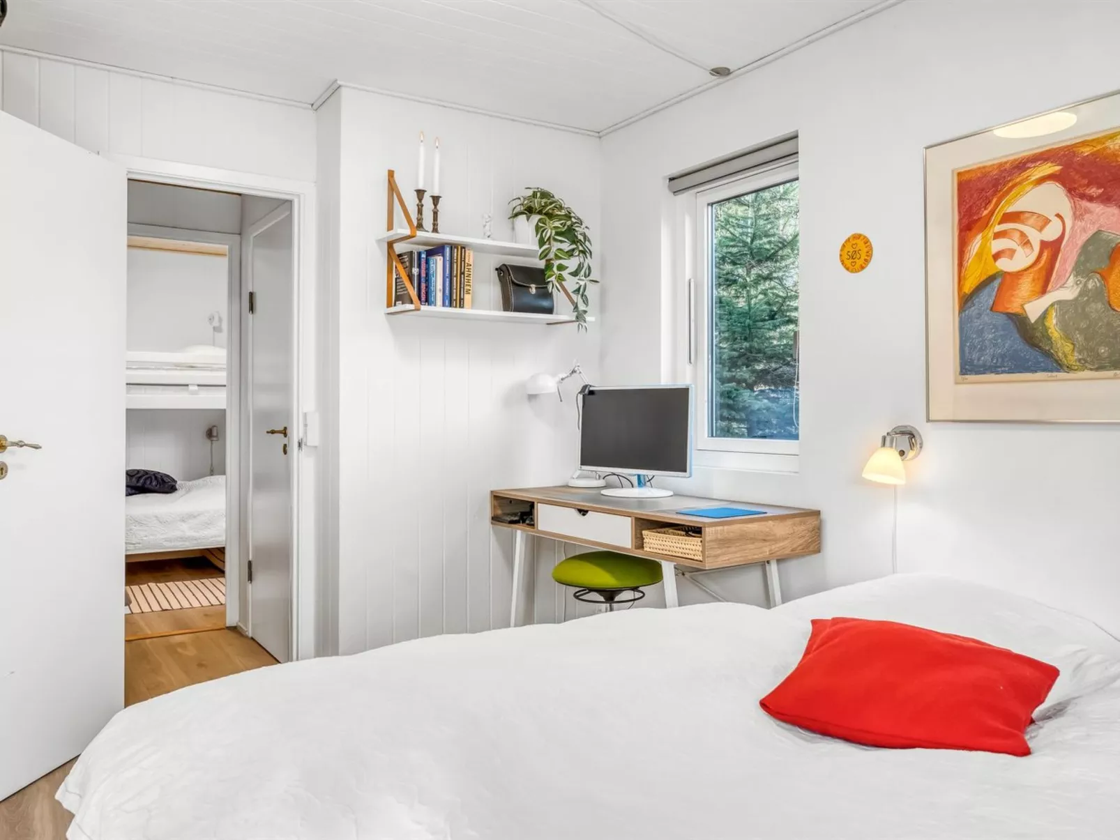 "Milan" - 250m to the fjord-Dedans