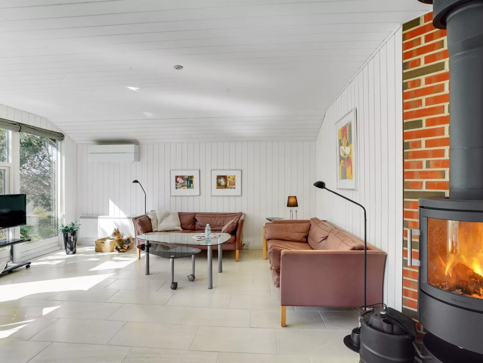 "Henkil" - 700m from the sea-Inside