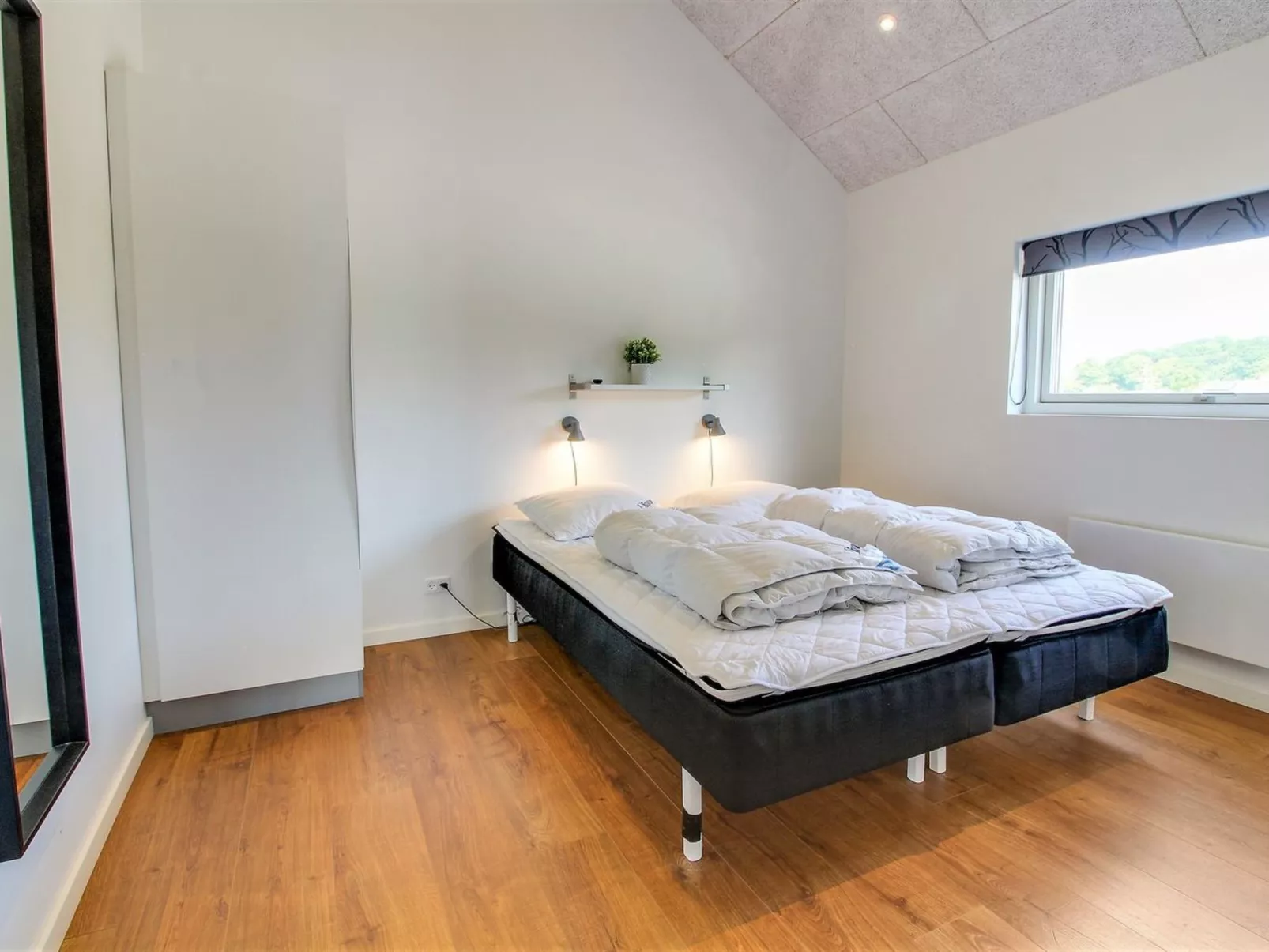 "Thorfin" - 200m from the sea-Inside