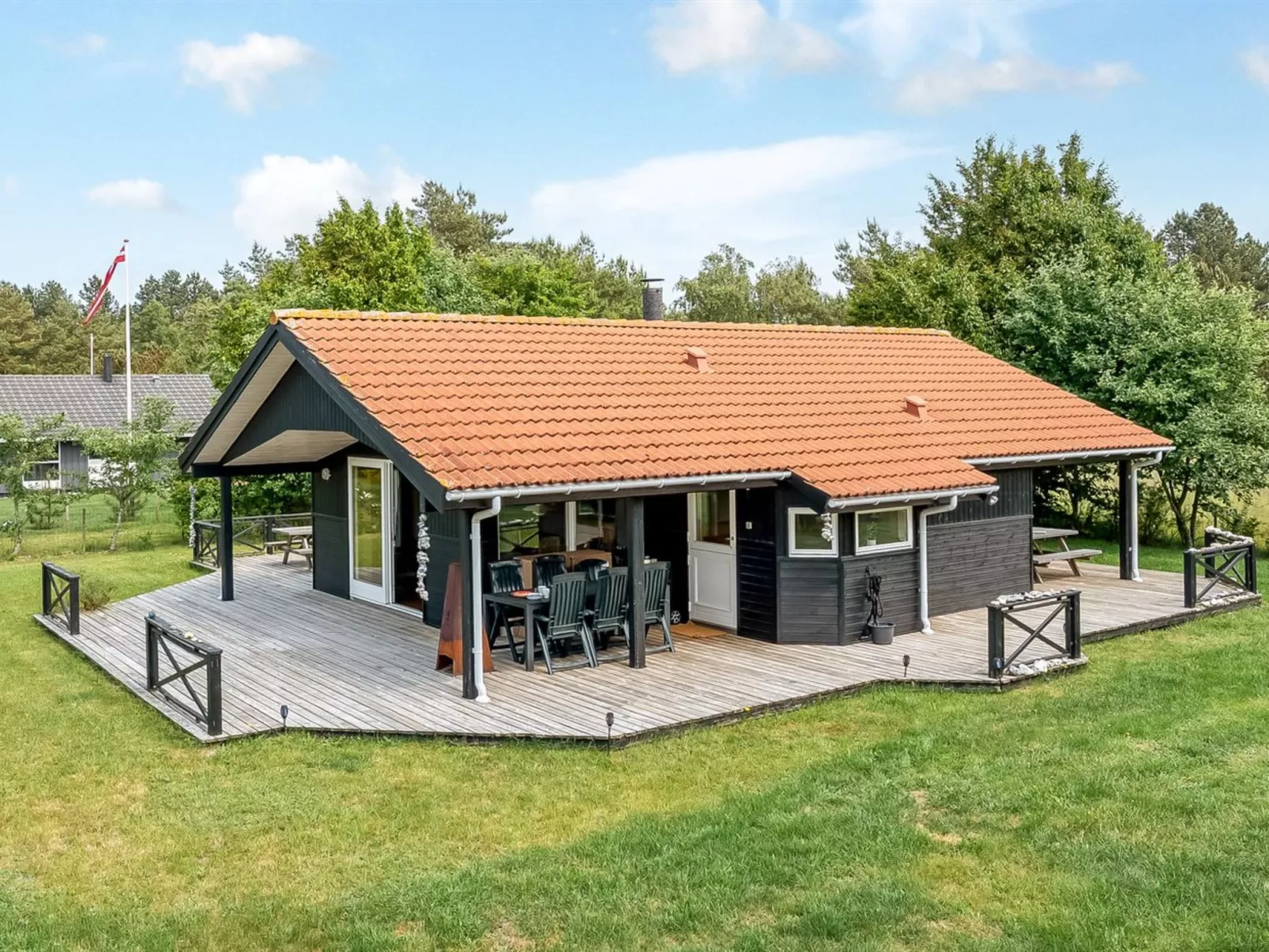 "Allie" - 150m from the sea-Outside