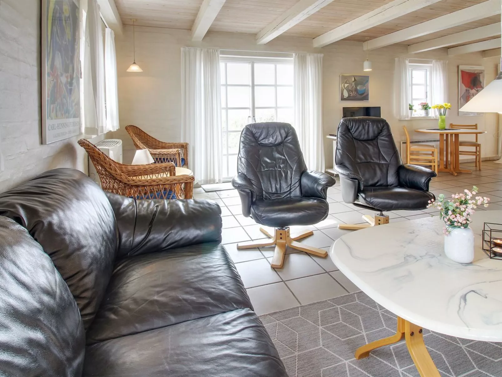 "Skuli" - 200m from the sea-Dedans