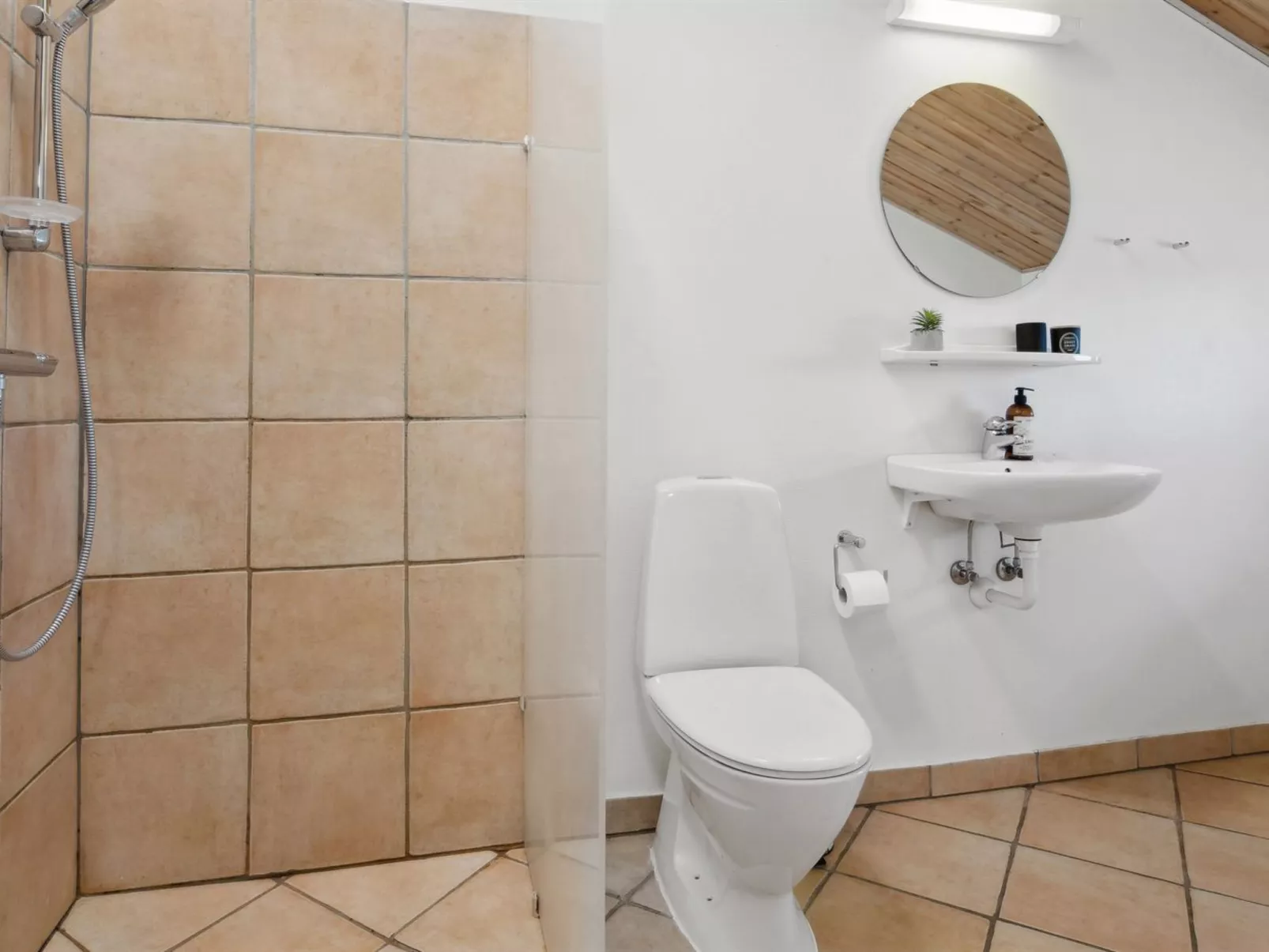 "Amanda" - 30km from the sea-Inside