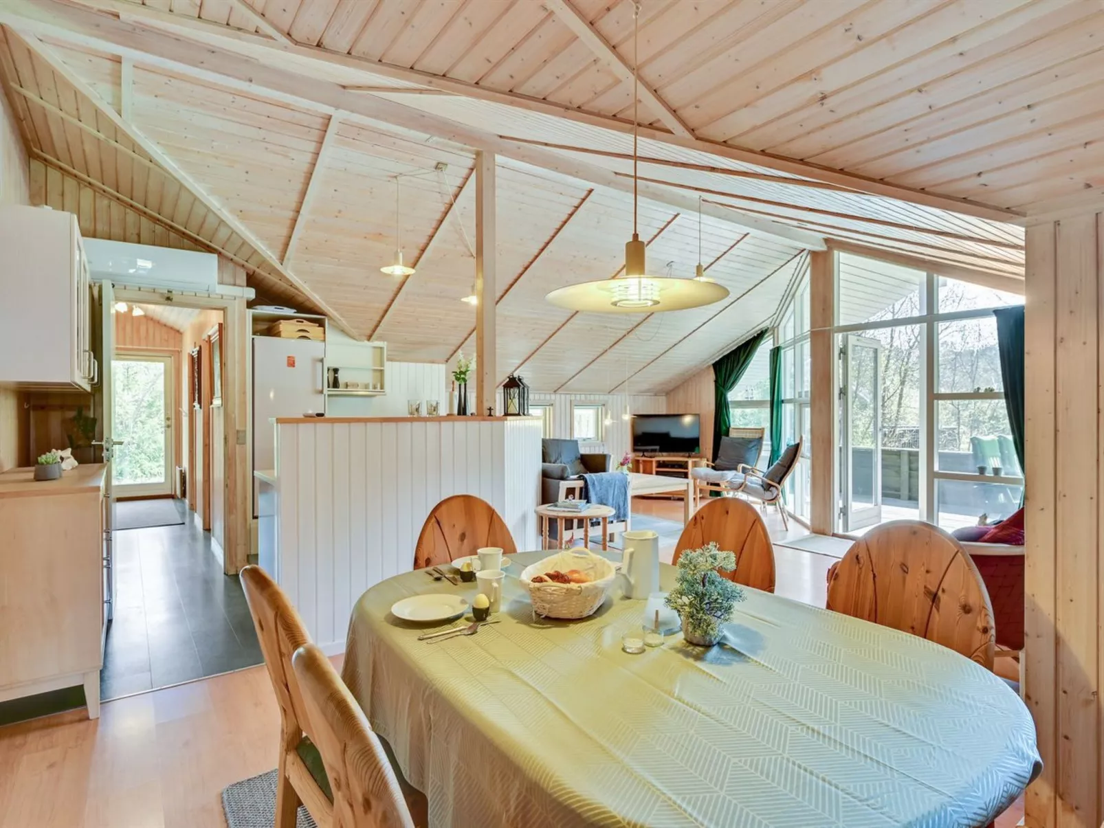 "Landuin" - 230m from the sea-Inside