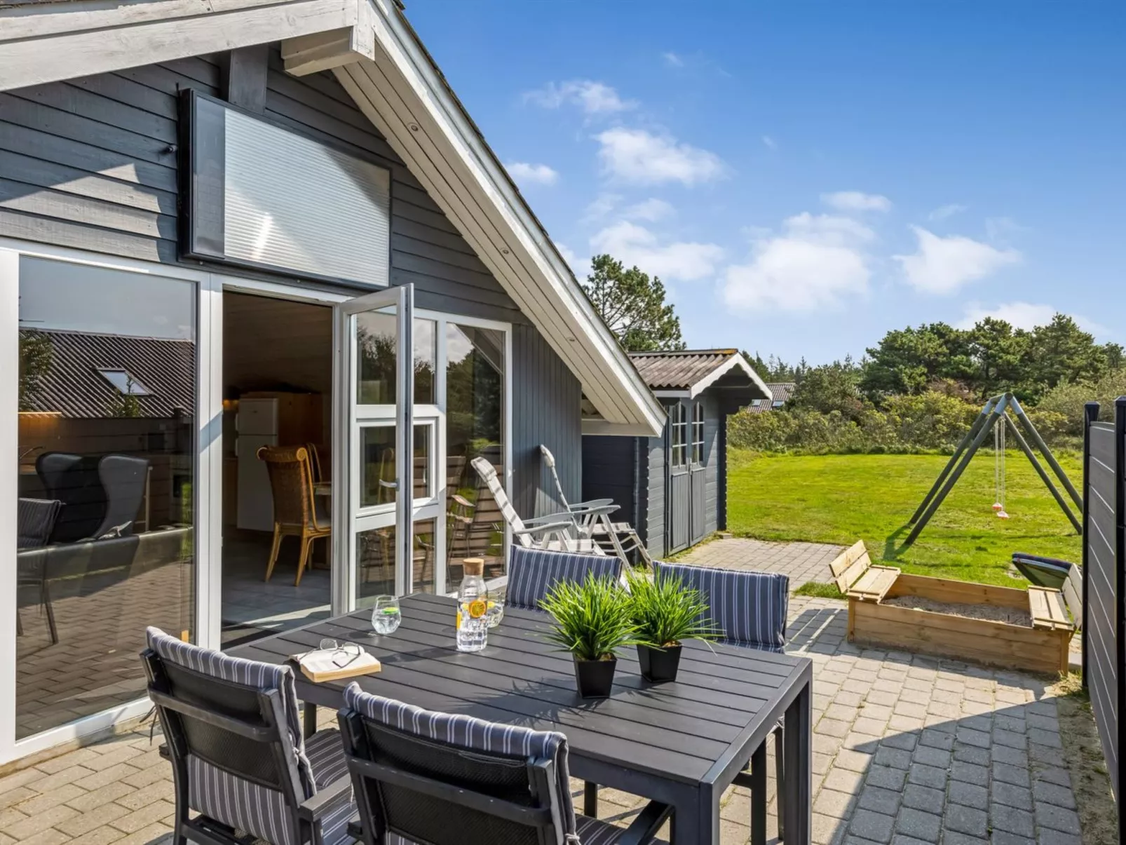 "Sanelma" - 900m from the sea-Draußen