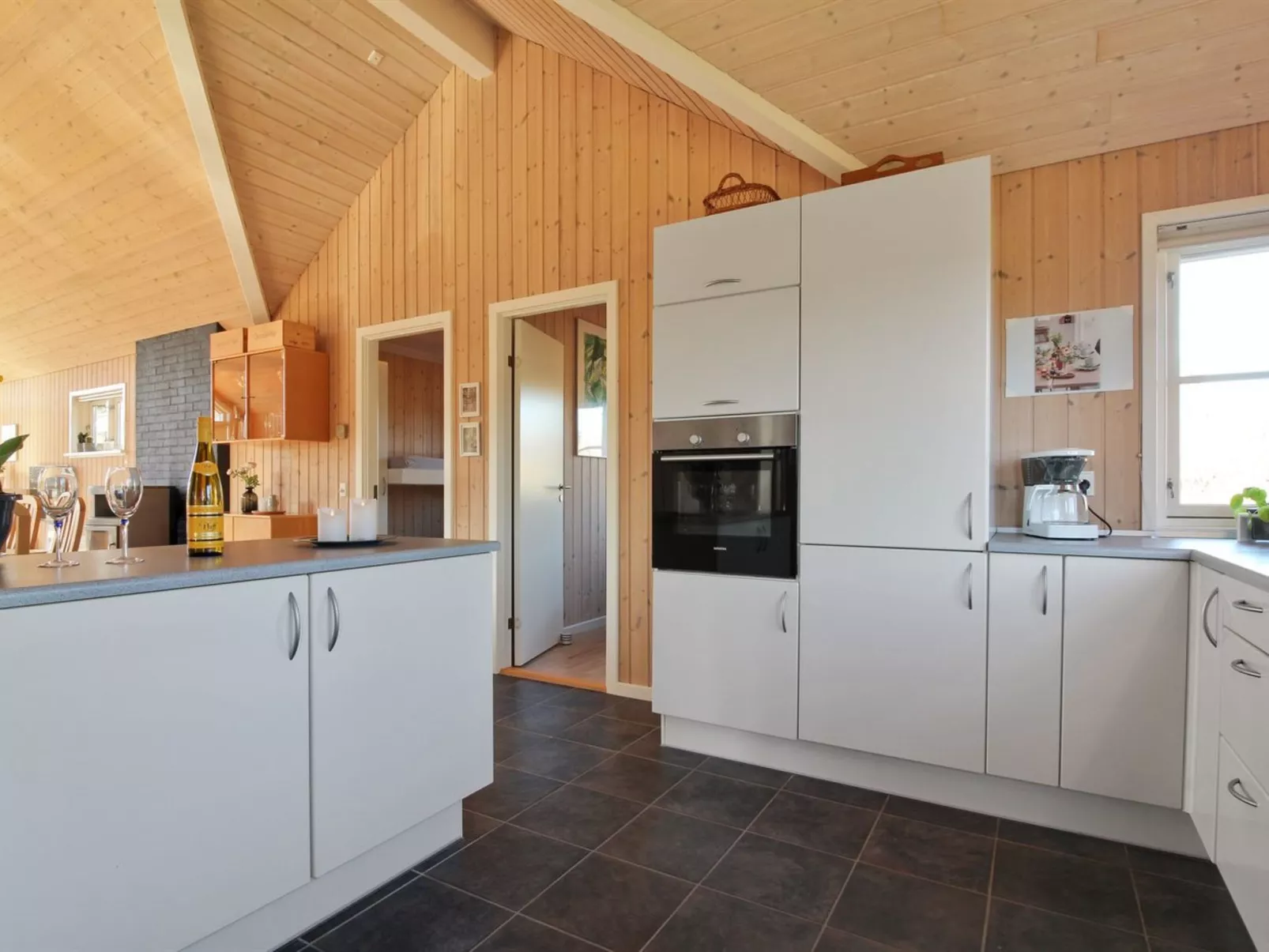 "Tilda" - 275m from the sea-Inside