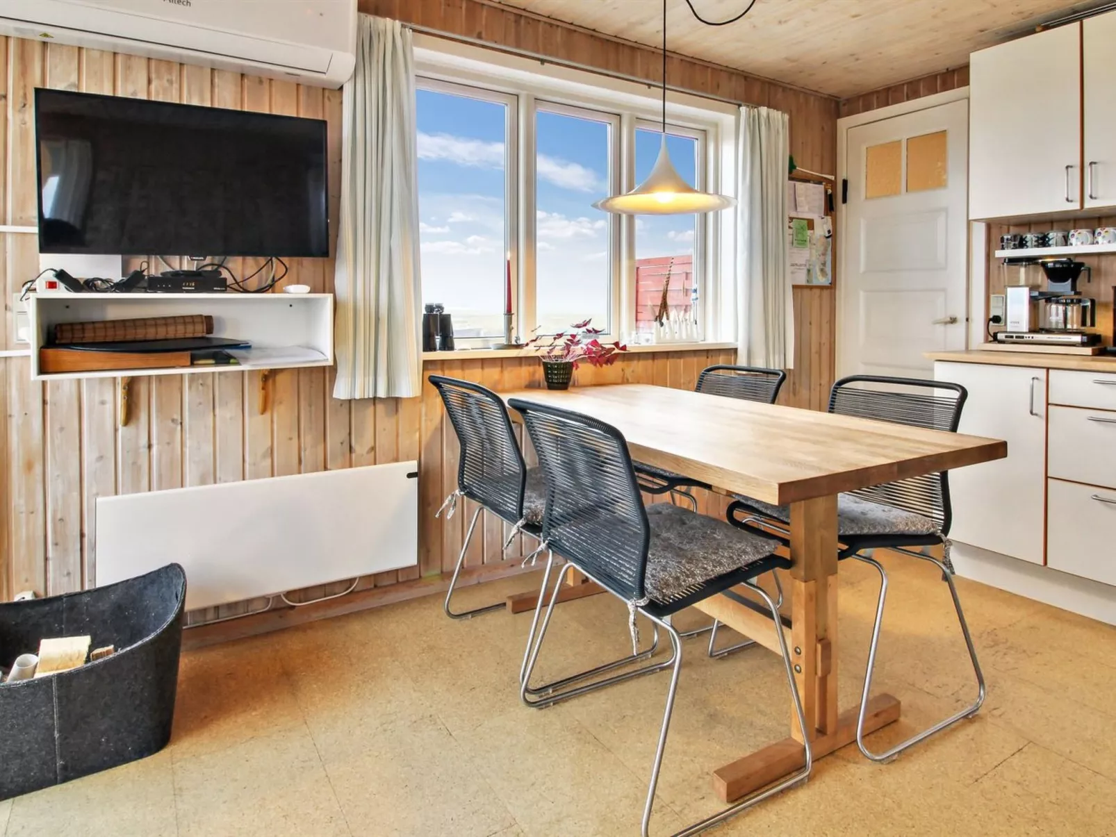 "Blomma" - 350m from the sea-Drinnen