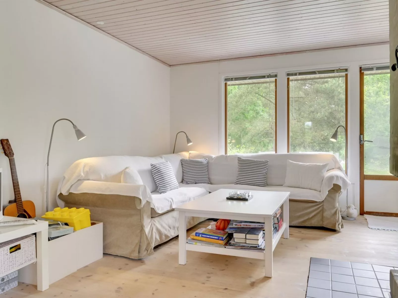 "Jute" - 100m from the sea-Inside