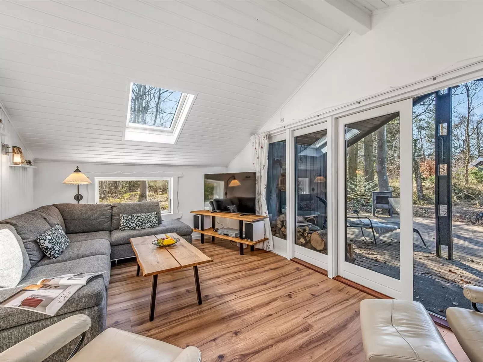 "Caya" - 450m to the fjord-Drinnen