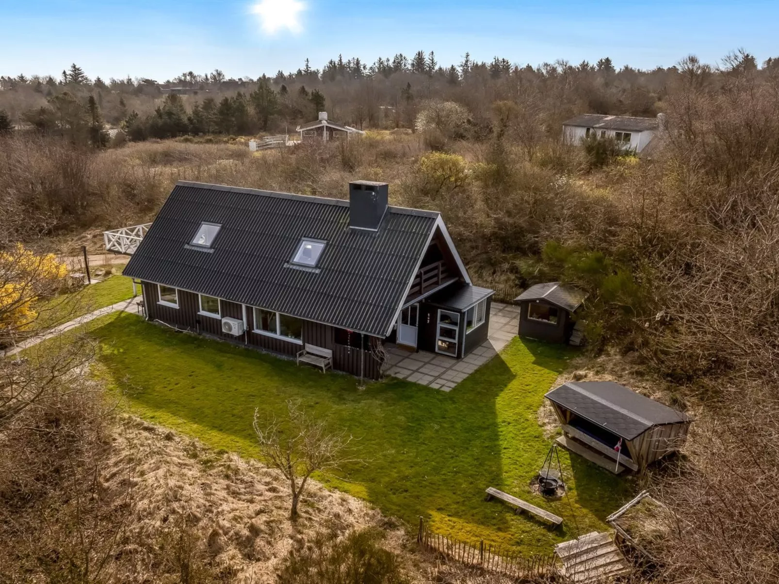 "Thyra" - 500m to the fjord-Outside