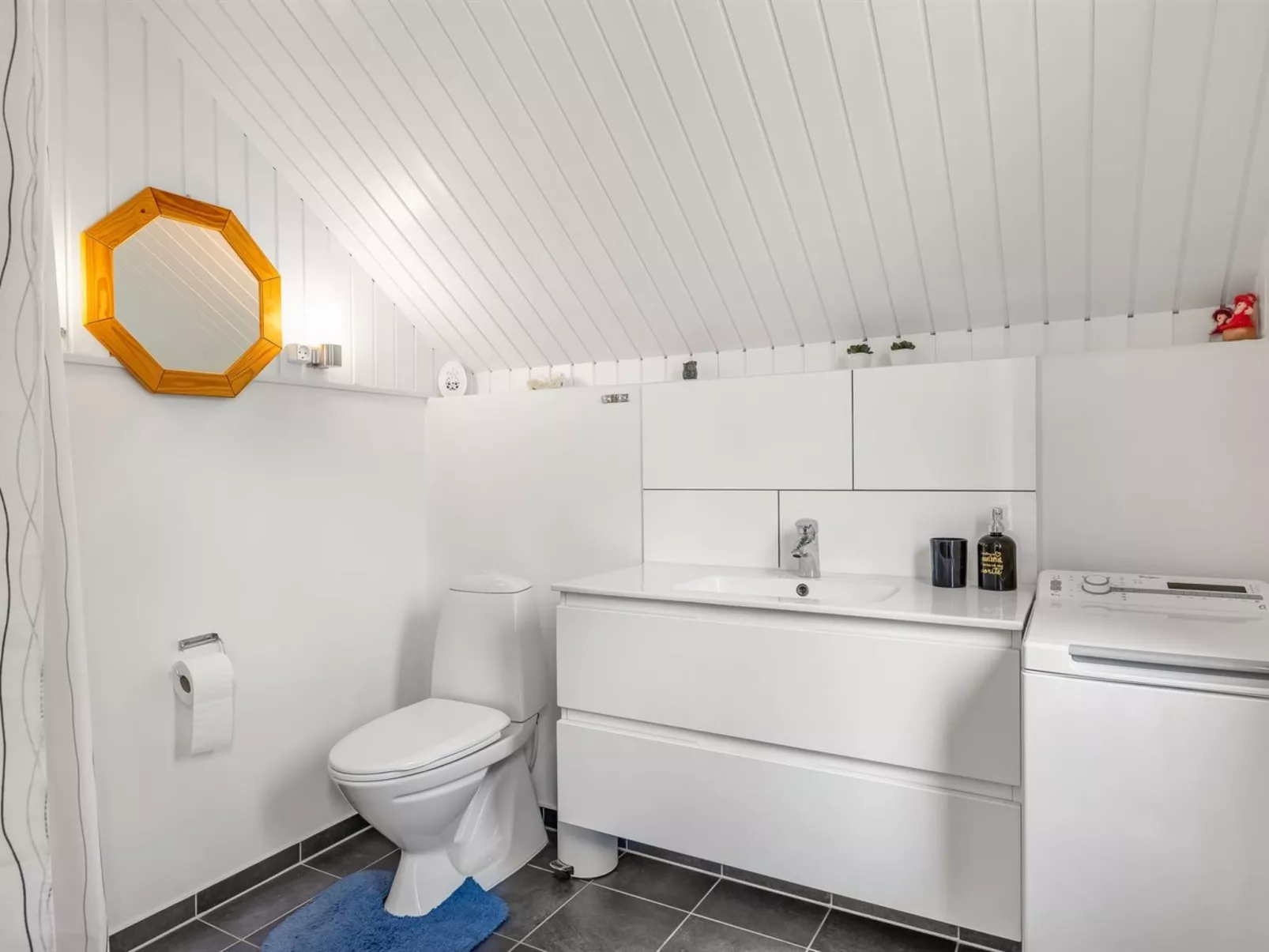 "Asulf" - 31km from the sea-Drinnen