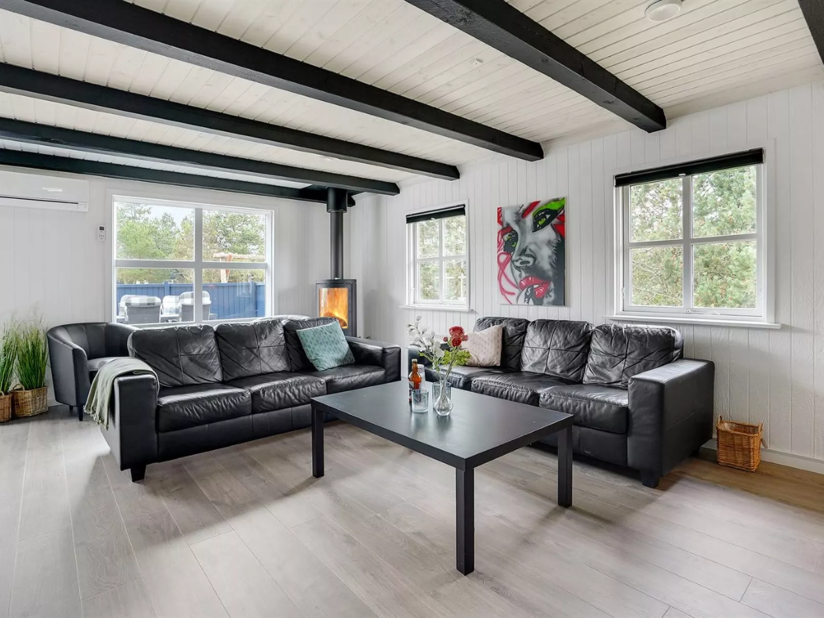 "Madalena" - 2.8km from the sea-Inside