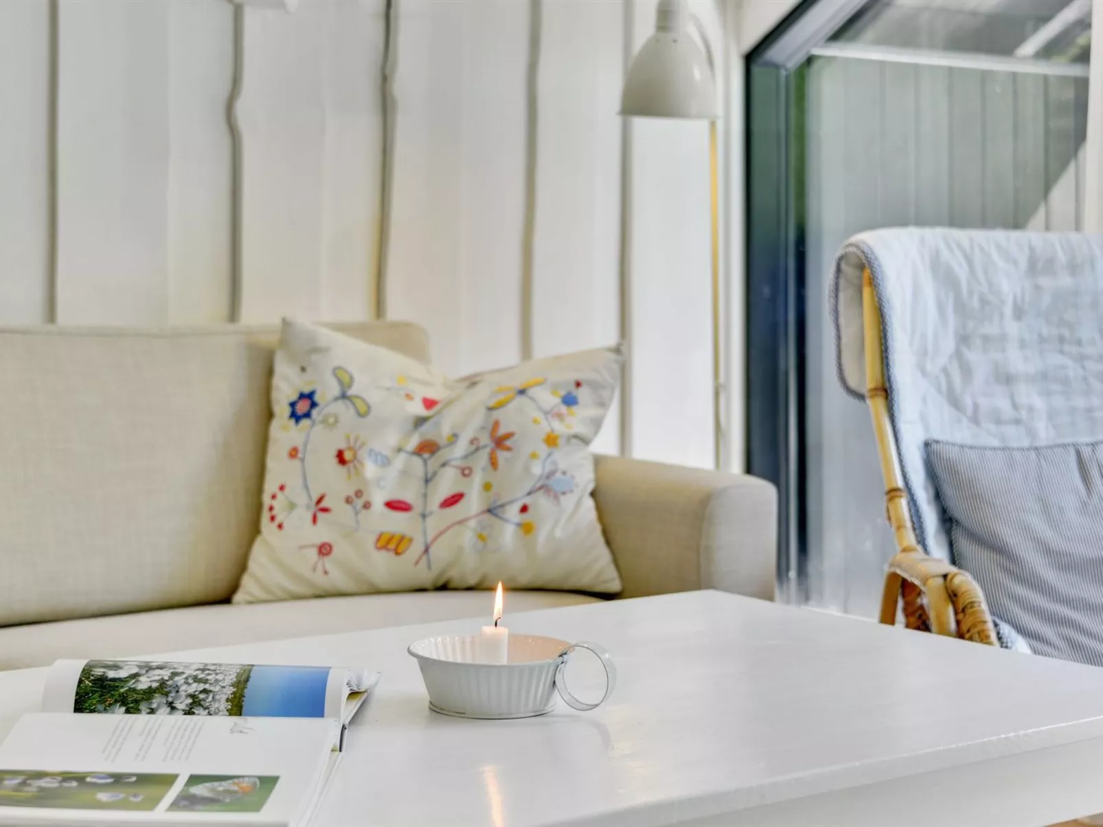 "Alika" - 200m to the fjord-Inside